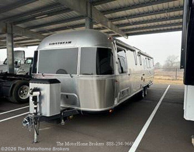 2023 Classic 33FB (in Southaven, MS) by Airstream from The Motorhome Brokers in Salisbury, Maryland