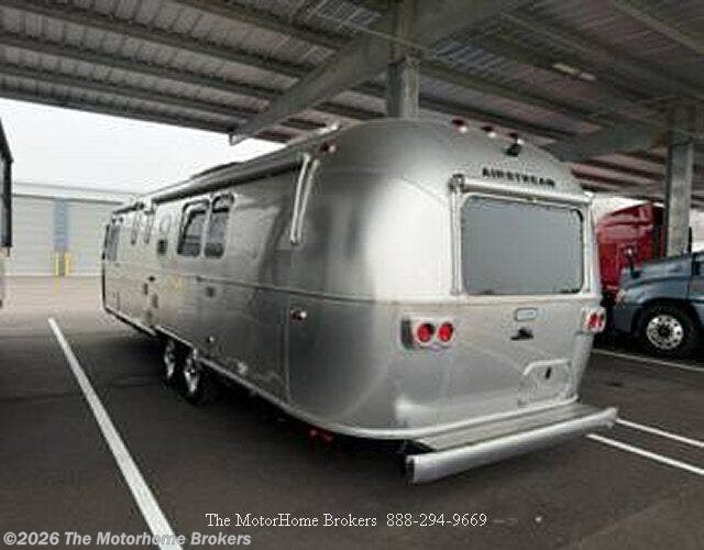 Used 2023 Airstream Classic 33FB (in Southaven, MS) available in Salisbury, Maryland