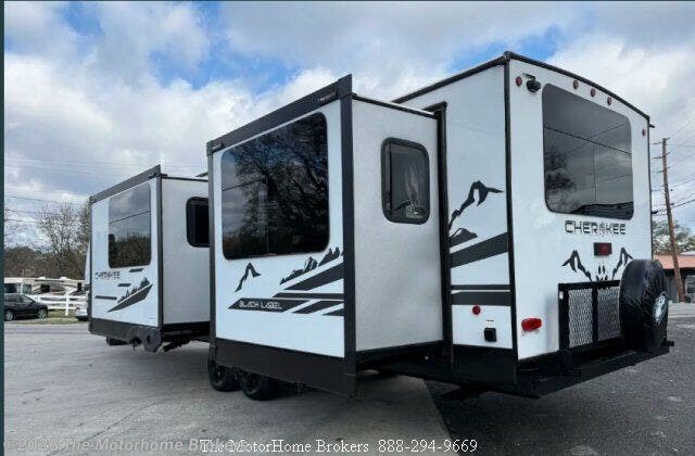 2022 Cherokee Black Label 306MM by Forest River from The Motorhome Brokers in Salisbury, Maryland