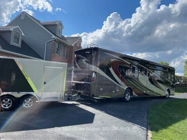 2015 Tiffin Phaeton 40 QBH - Used Diesel Pusher For Sale by The Motorhome Brokers in Salisbury, Maryland features Batteries, Icemaker, Heat Pump, Pantry, Inverter
