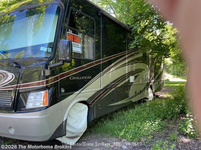 2013 Thor Motor Coach Challenger 37KT (in Scotia, NY) - Used Class A For Sale by The Motorhome Brokers in Salisbury, Maryland features Second Roof A/C, Kitchen Sink, Solid Surface Countertops, Power Awning, TV