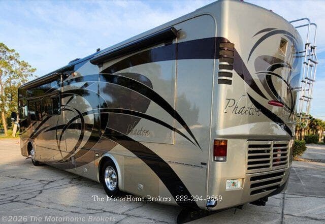 2007 Tiffin Phaeton 40 QDH - Used Diesel Pusher For Sale by The Motorhome Brokers in Salisbury, Maryland features Sofa Bed, Converter, Queen Bed, Icemaker, Stove Top Burner