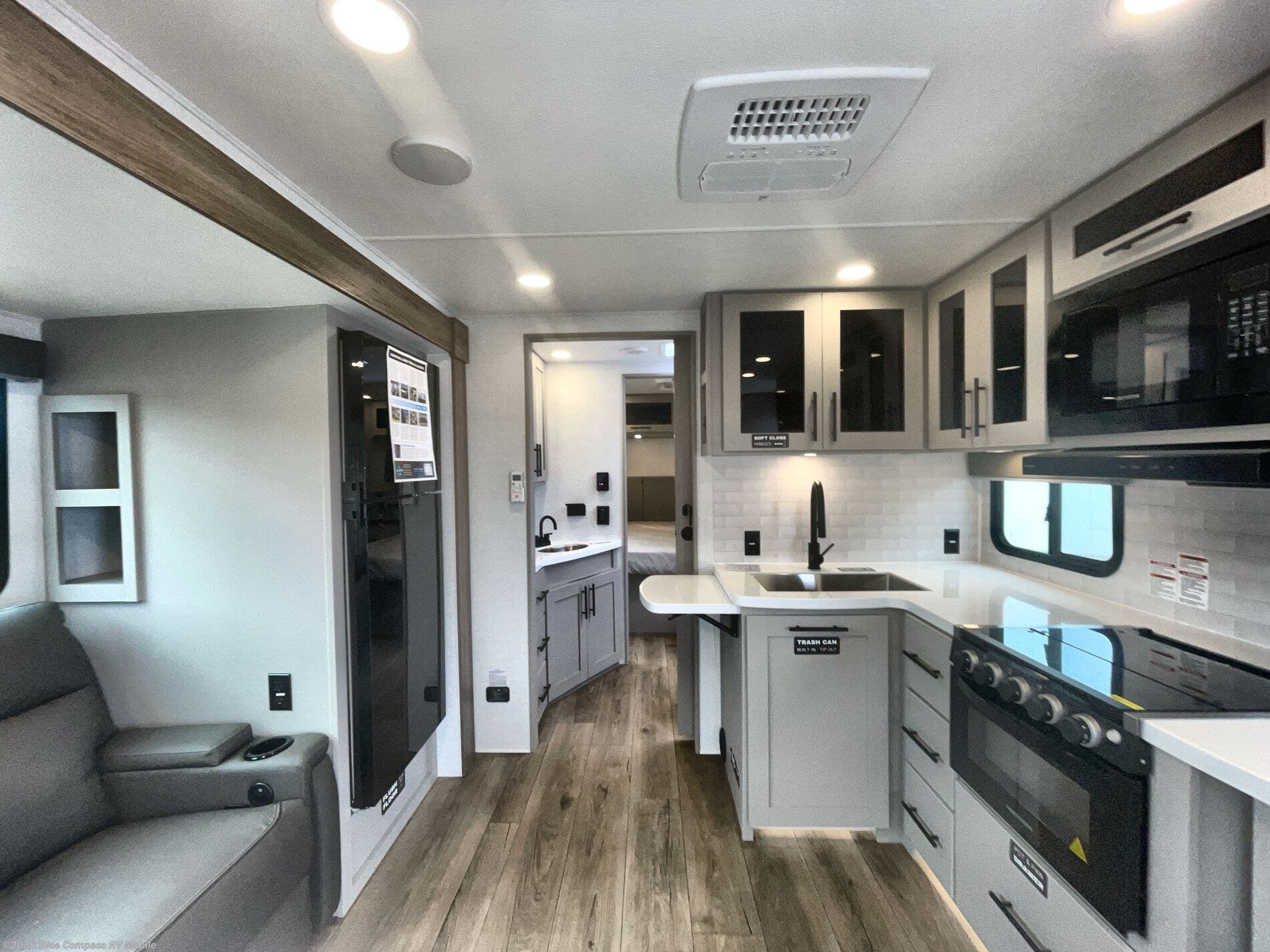 New 2026 Alliance RV Delta 252RL available in Theodore, Alabama