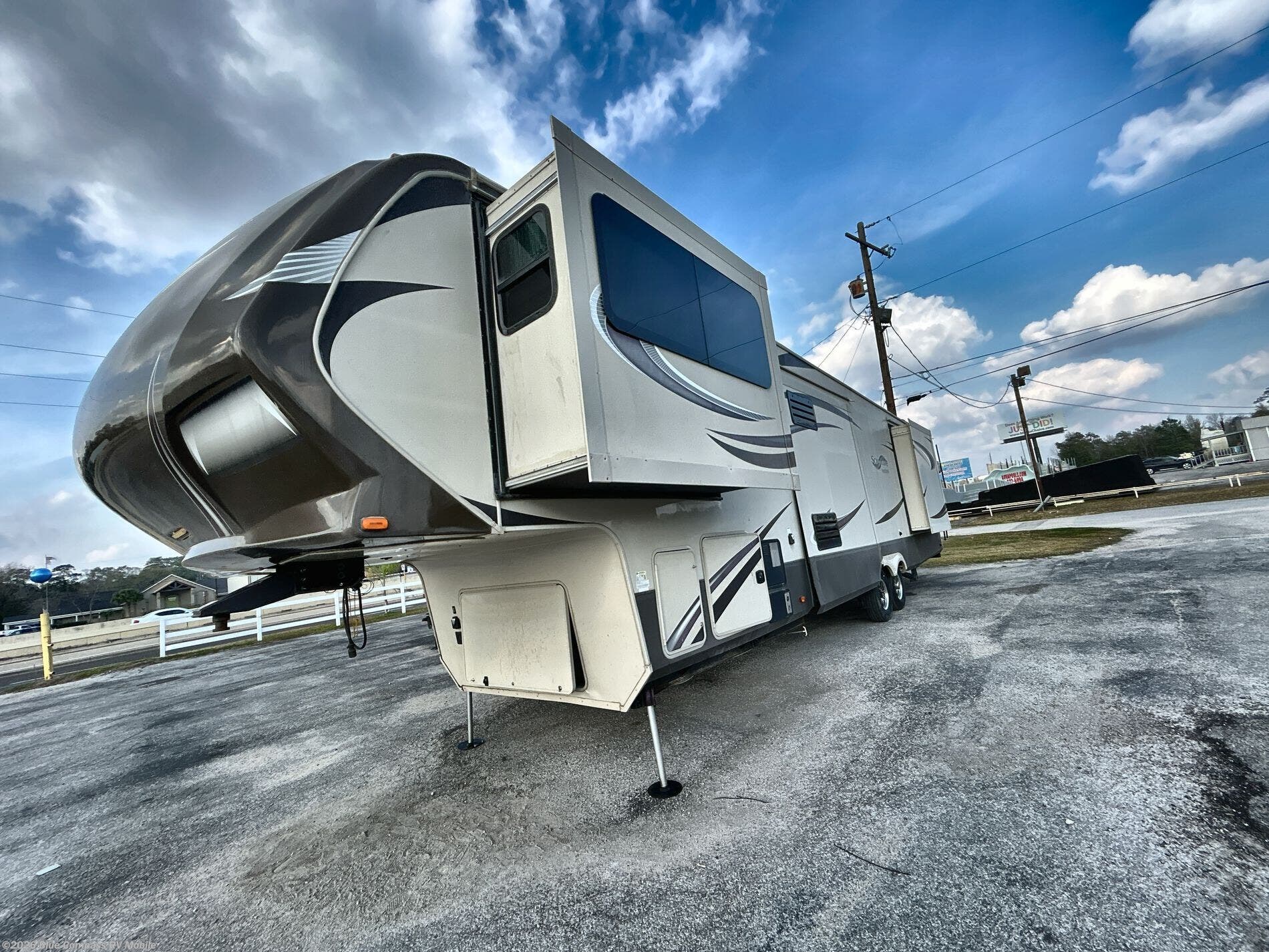 2016 Solitude 379FL by Grand Design from Blue Compass RV Mobile in Theodore, Alabama