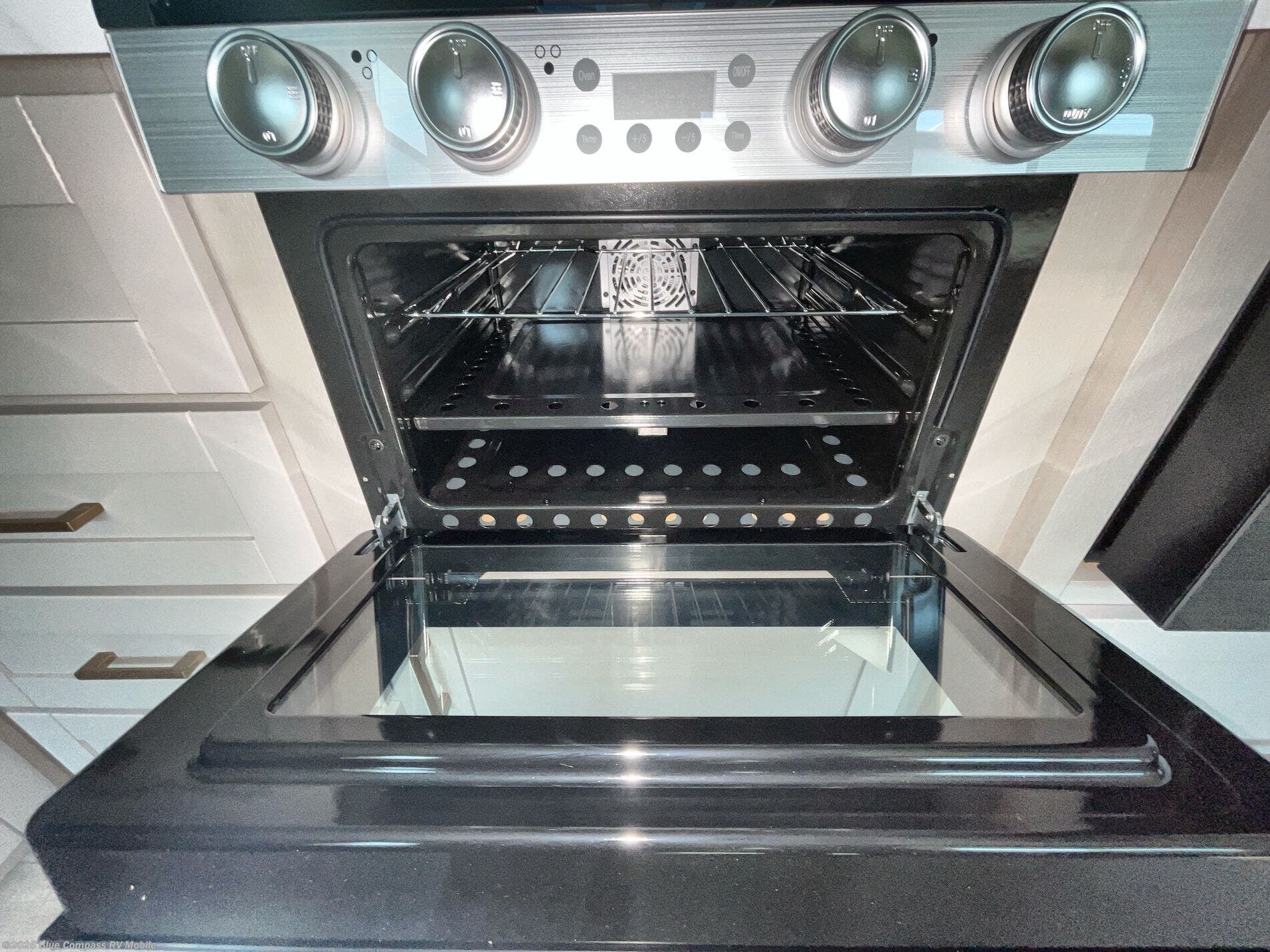New 2027 Jayco Jay Flight 330TBS available in Theodore, Alabama