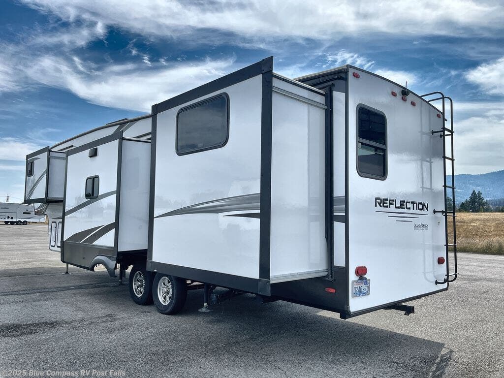 Used 2023 Grand Design Reflection 311BHS available in Post Falls, Idaho
