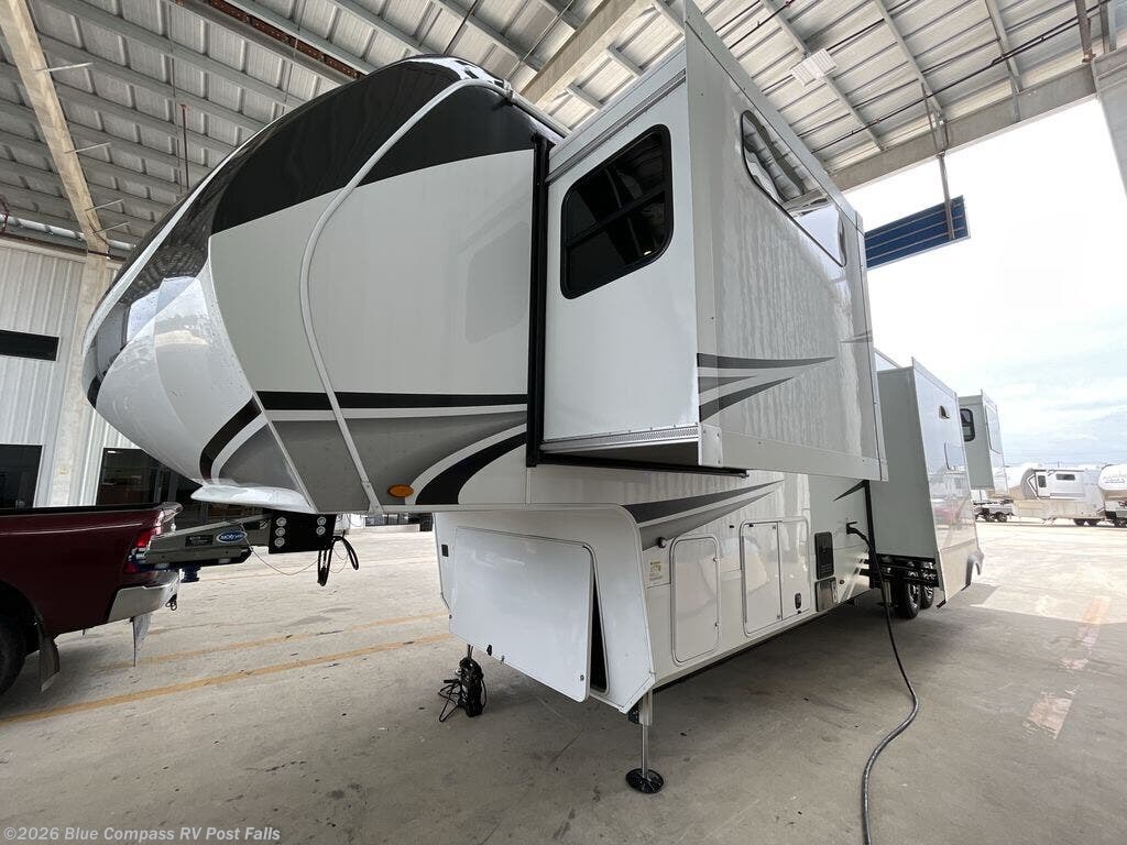 2025 Solitude 376RD by Grand Design from Blue Compass RV Post Falls in Post Falls, Idaho