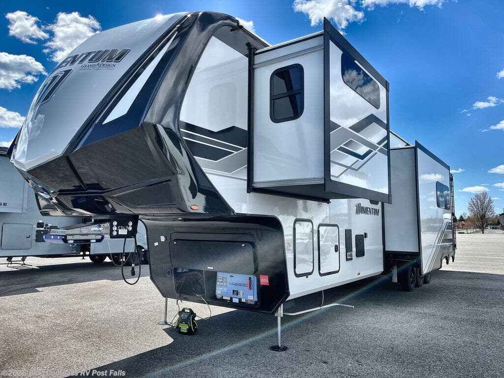 2026 Momentum 395MT by Grand Design from Blue Compass RV Post Falls in Post Falls, Idaho