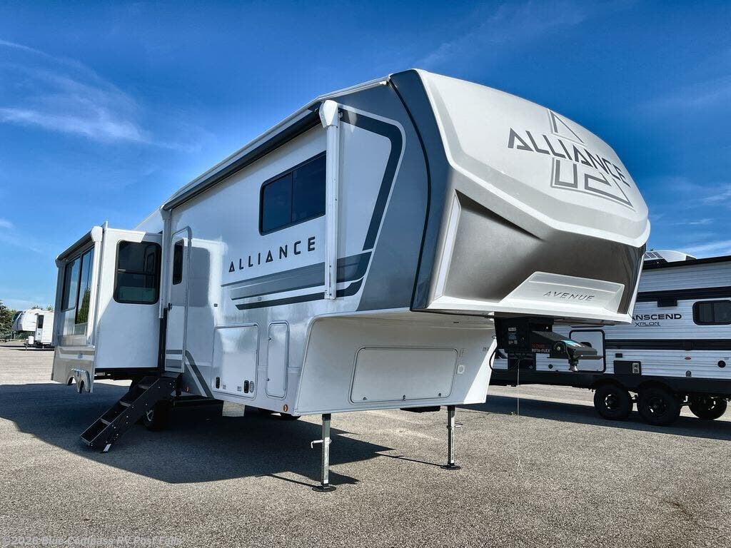 2027 Avenue 32RLS by Alliance RV from Blue Compass RV Post Falls in Post Falls, Idaho