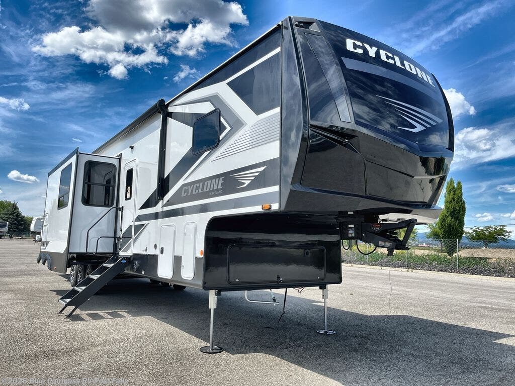 2027 Cyclone 3913 by Heartland from Blue Compass RV Post Falls in Post Falls, Idaho