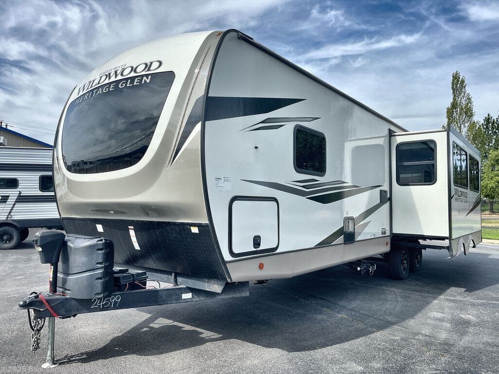 Used 2023 Forest River Wildwood Heritage Glen 273RL available in Post Falls, Idaho