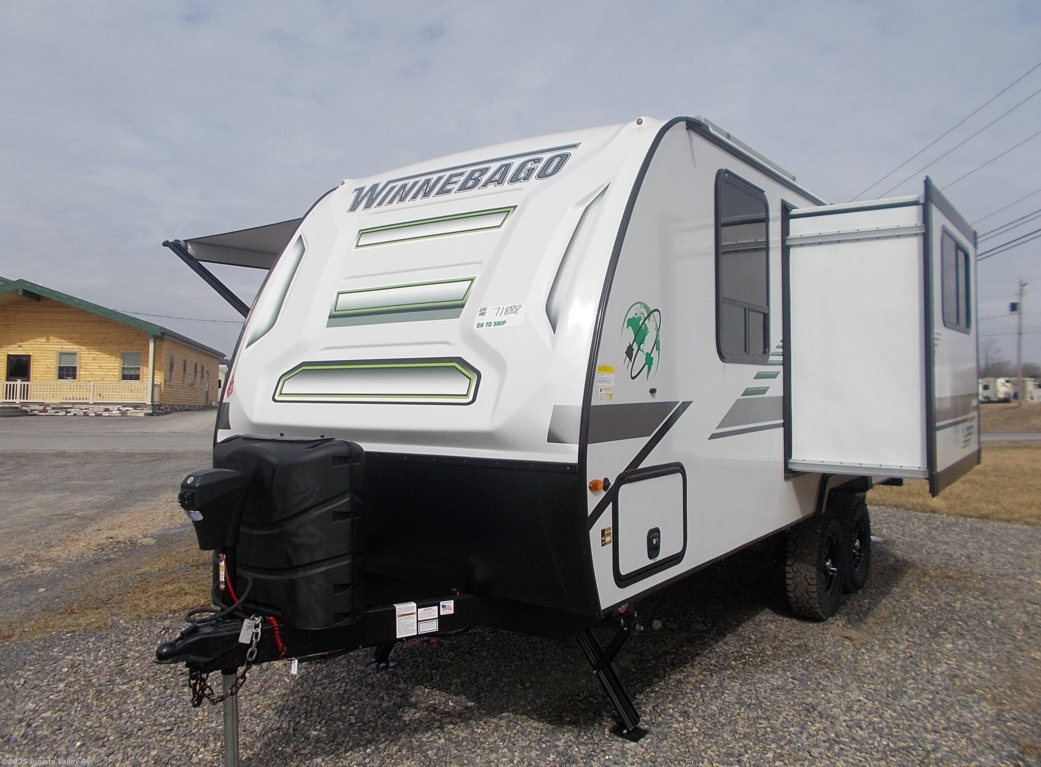 2022 Winnebago Micro Minnie FLX 2108FBS RV for Sale in Mifflintown, PA