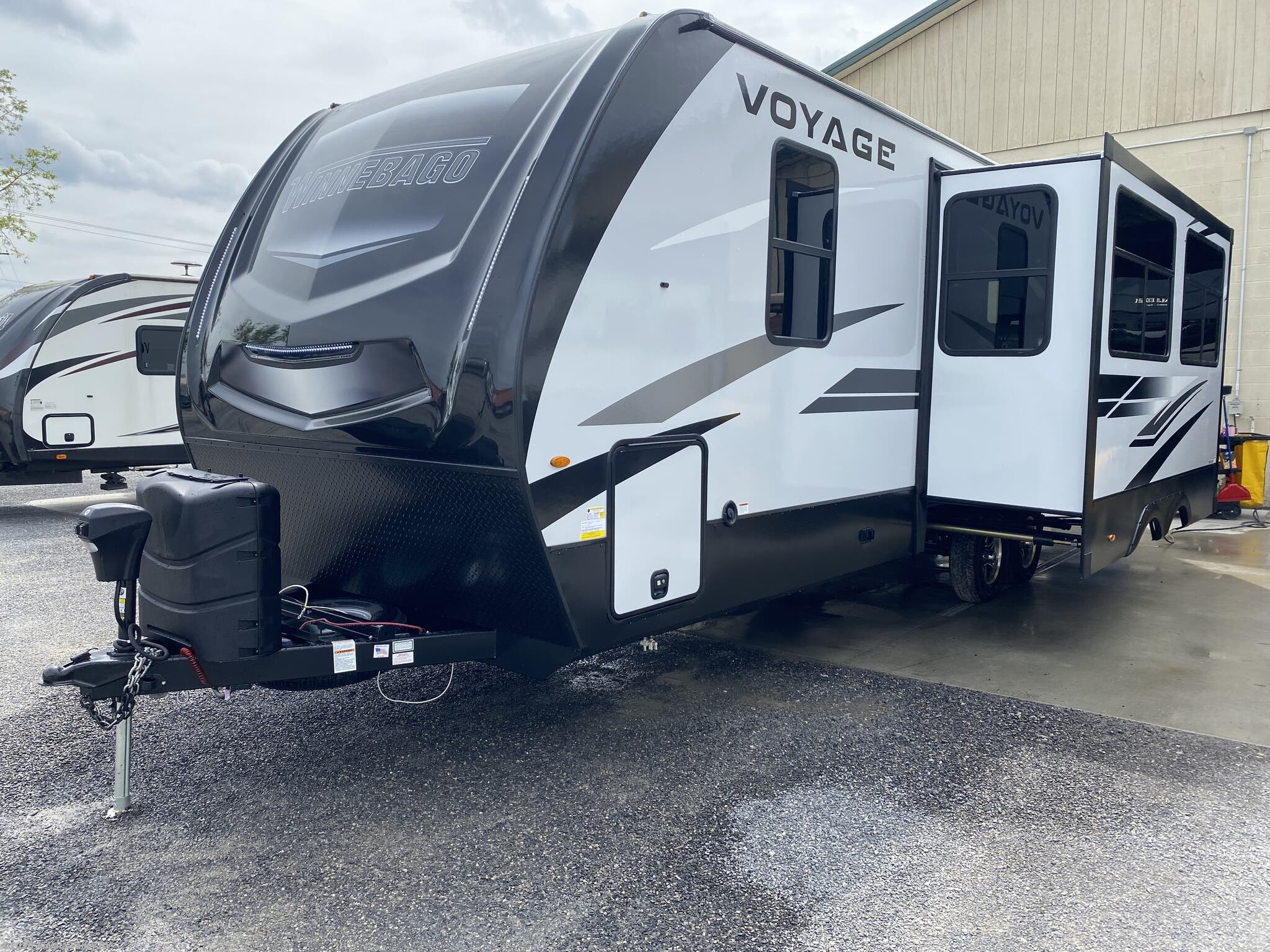 2022 Winnebago Voyage V2831RB RV for Sale in Mifflintown, PA 17059