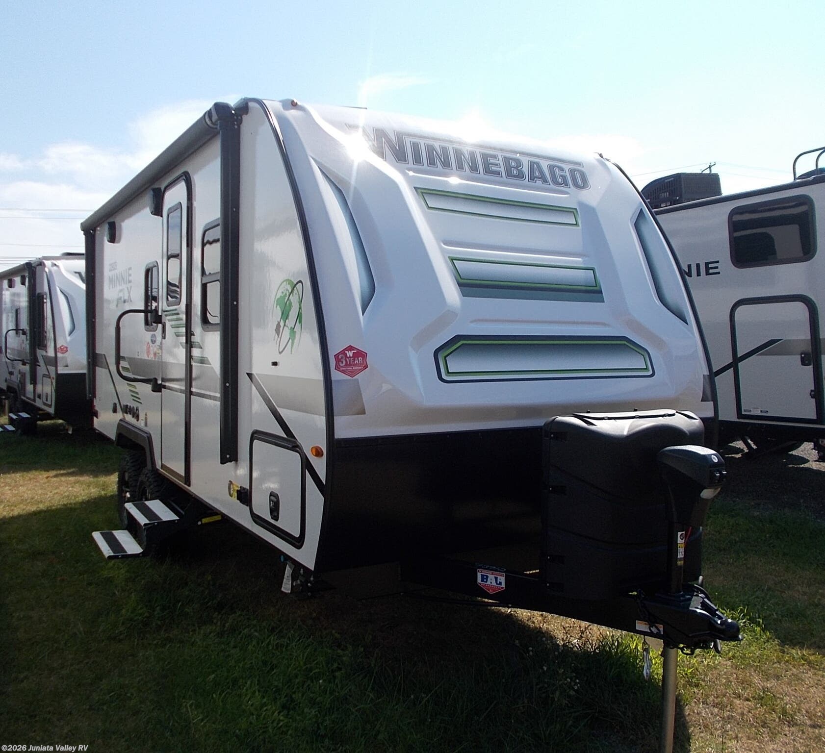 2022 Winnebago Micro Minnie FLX 2108TB RV for Sale in Mifflintown, PA