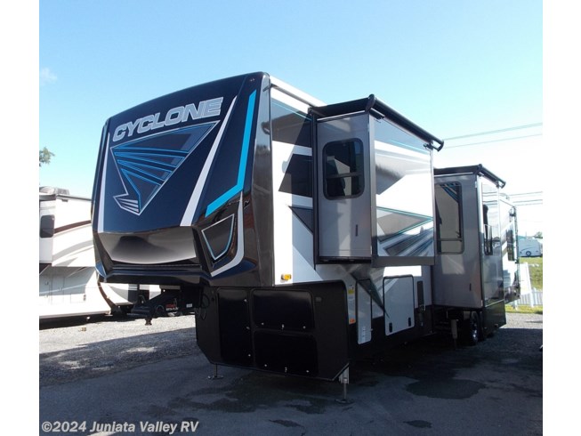 2022 Heartland Cyclone CY 4006 - New Toy Hauler For Sale by Juniata Valley RV in Mifflintown, Pennsylvania