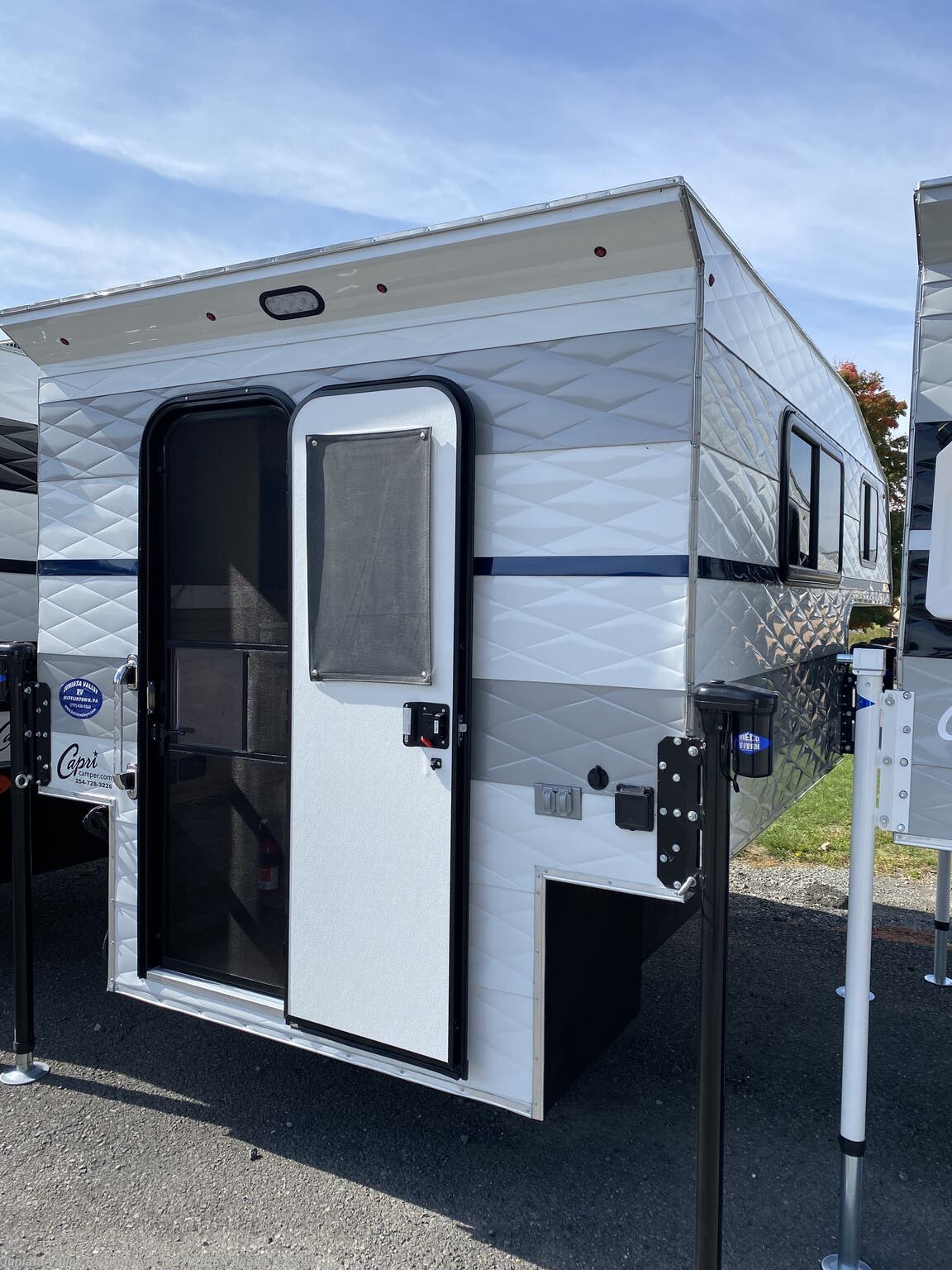 2023-capri-retreat-short-bed-6-5-rv-for-sale-in-mifflintown-pa-17059