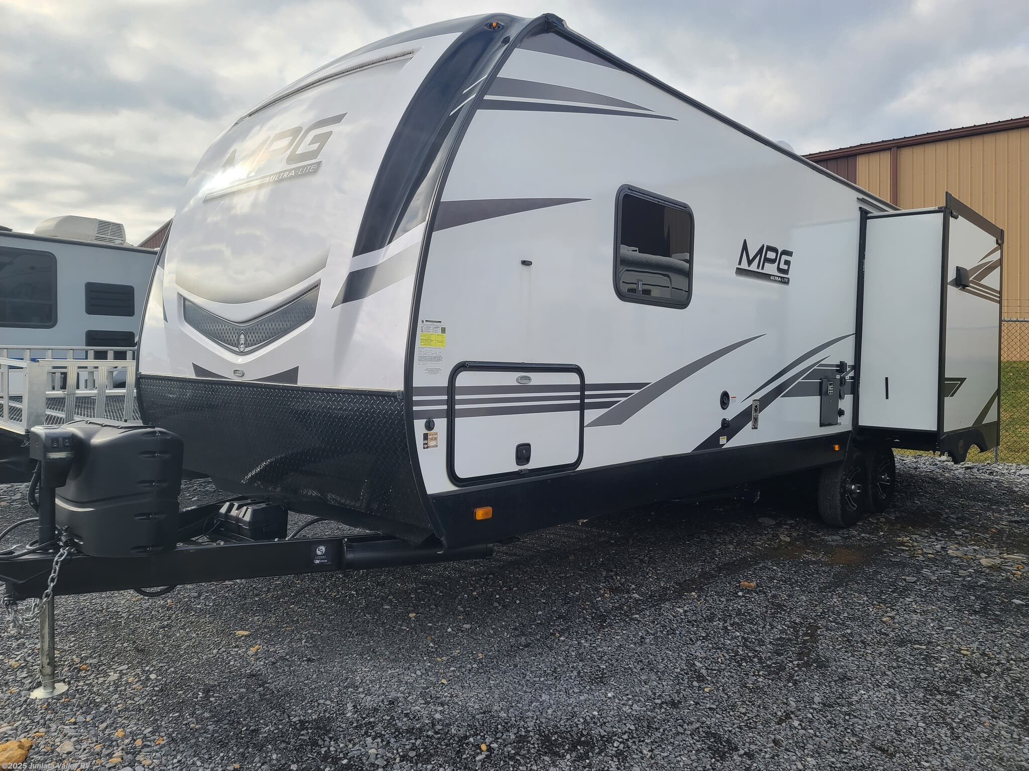 2022 Cruiser RV MPG MPG 2700TH RV for Sale in Mifflintown, PA 17059