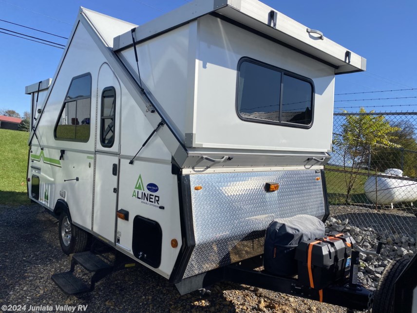 Used 2019 Aliner Expedition Twin bed model  (Can also be one large bed. available in Mifflintown, Pennsylvania