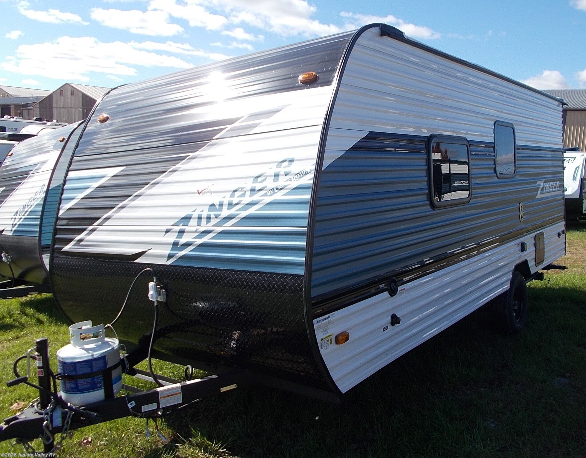 2025 Zinger 18RB by CrossRoads from Juniata Valley RV in Mifflintown, Pennsylvania