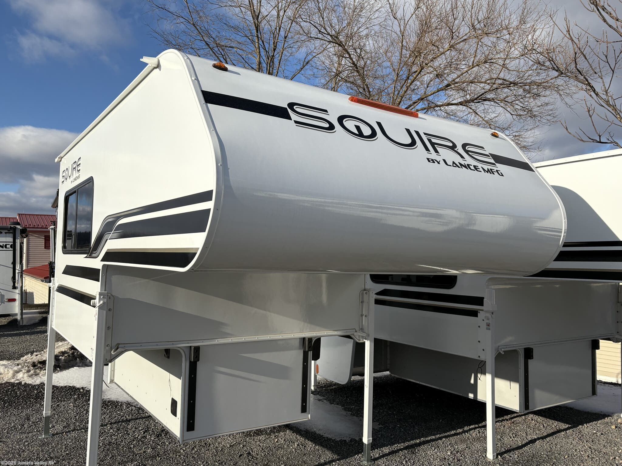 2025 Lance Squire 605 - New Truck Camper For Sale by Juniata Valley RV in Mifflintown, Pennsylvania features Smoke Detector, Solar Prep, Dinette Bed, Fire Extinguisher, Pet Friendly