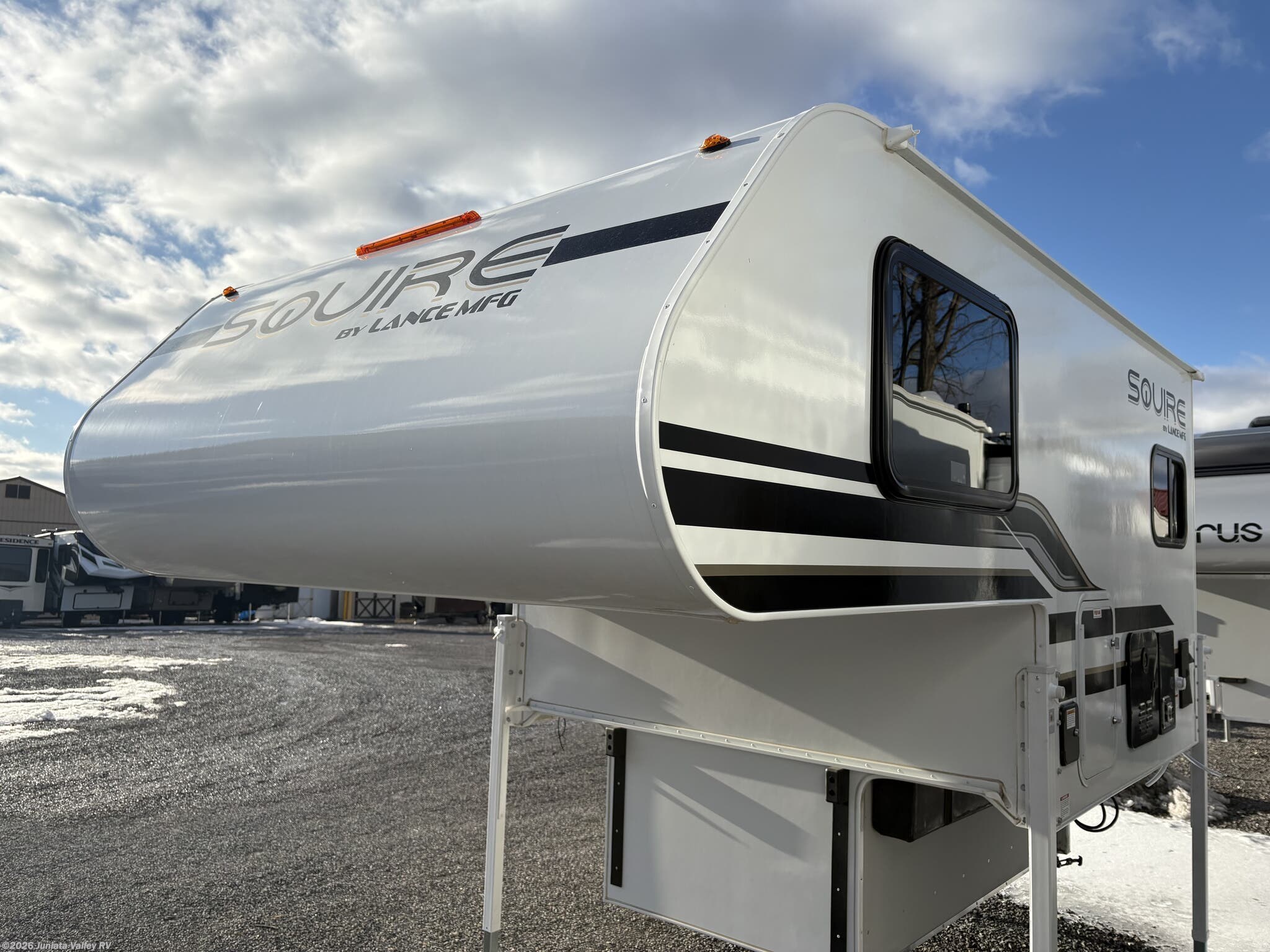 2025 Squire 605 by Lance from Juniata Valley RV in Mifflintown, Pennsylvania