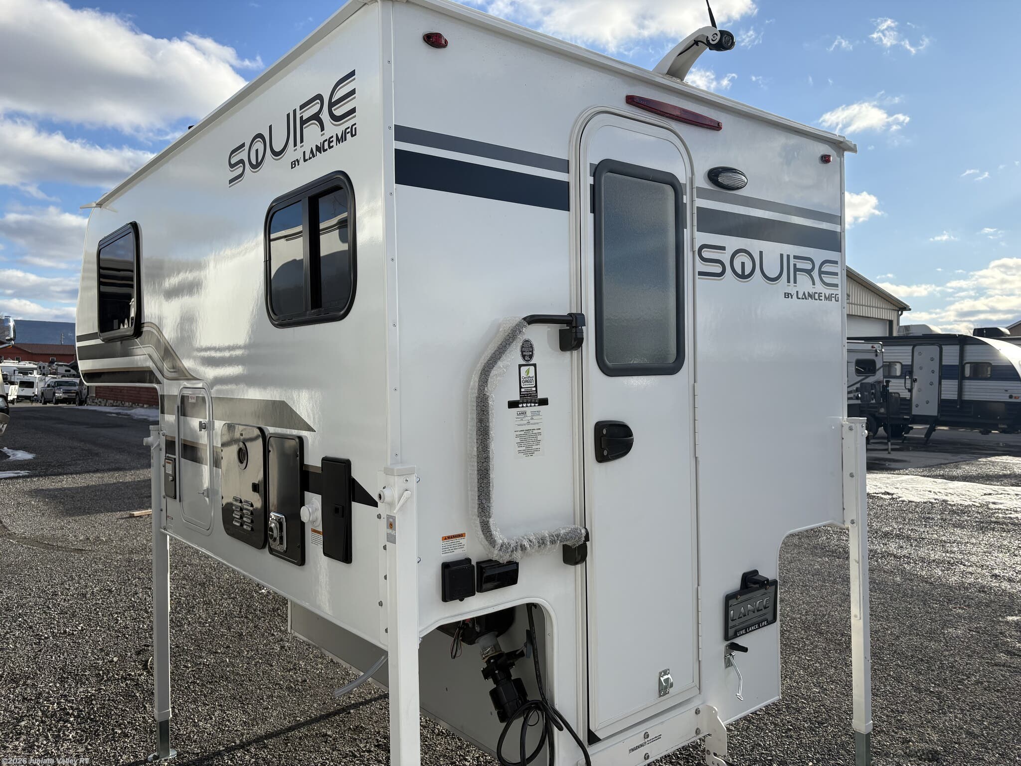 New 2025 Lance Squire 605 available in Mifflintown, Pennsylvania
