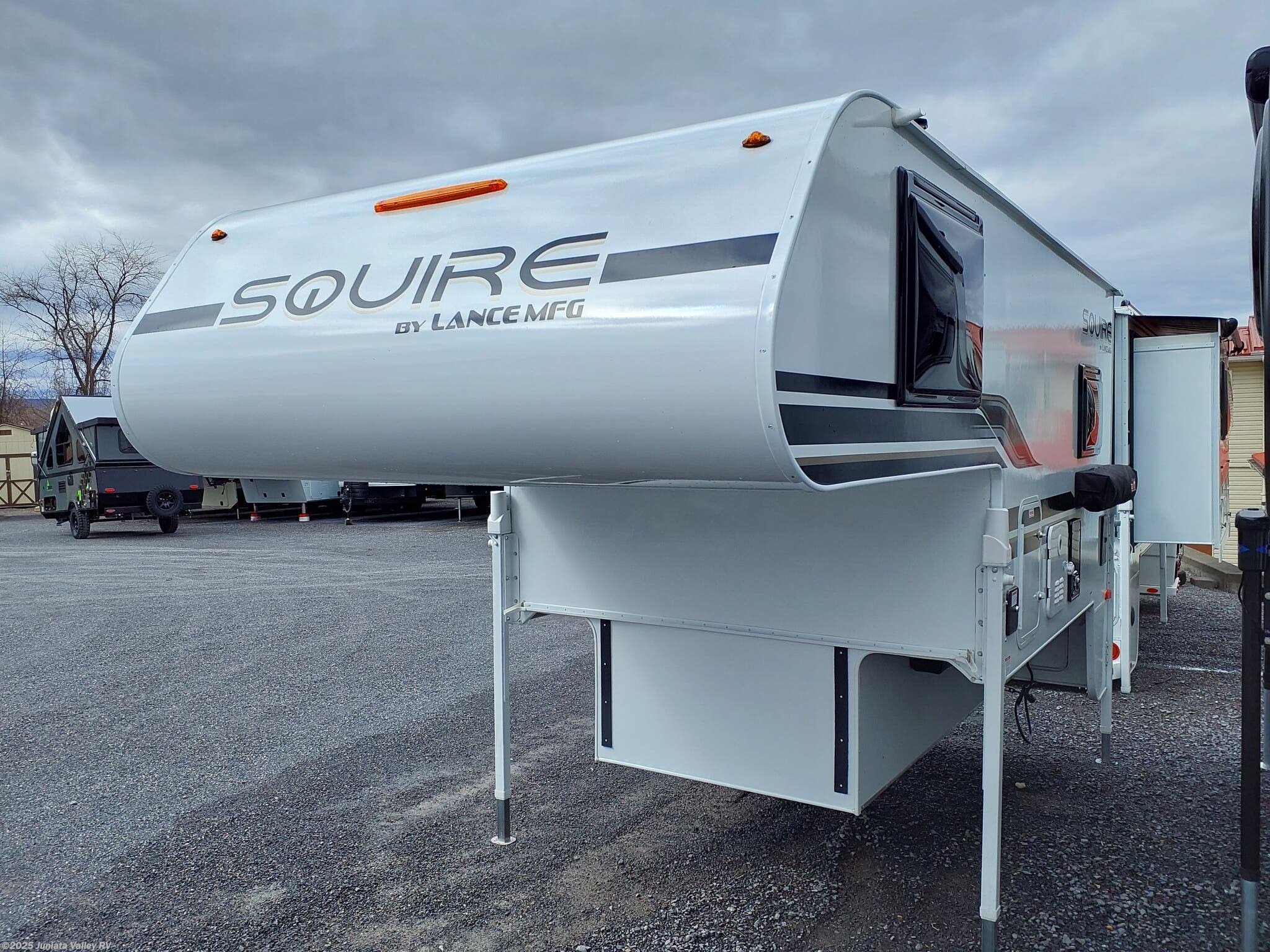 New 2026 Lance Squire SQ805 available in Mifflintown, Pennsylvania