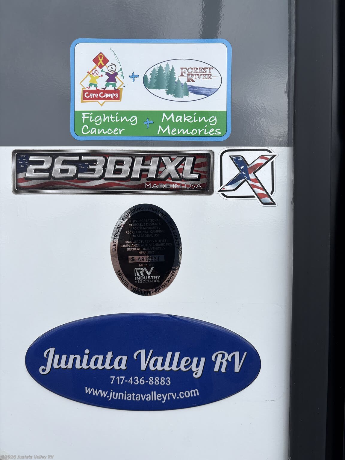 2024 Forest River Salem Cruise Lite 263BHXL - Used Travel Trailer For Sale by Juniata Valley RV in Mifflintown, Pennsylvania features Wardrobe(s), LP Detector, Non-Smoking Unit, Fire Extinguisher, Batteries