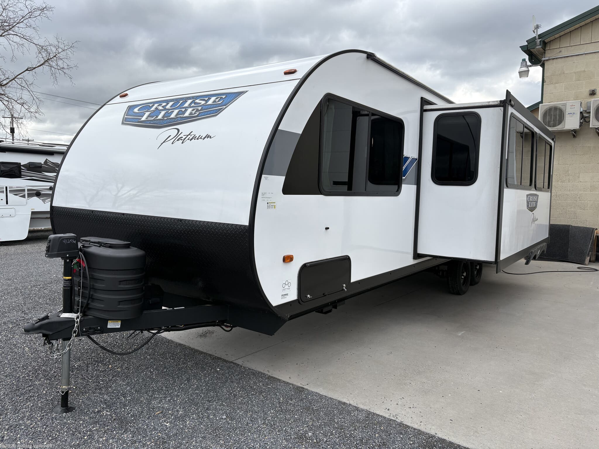 2024 Salem Cruise Lite 263BHXL by Forest River from Juniata Valley RV in Mifflintown, Pennsylvania
