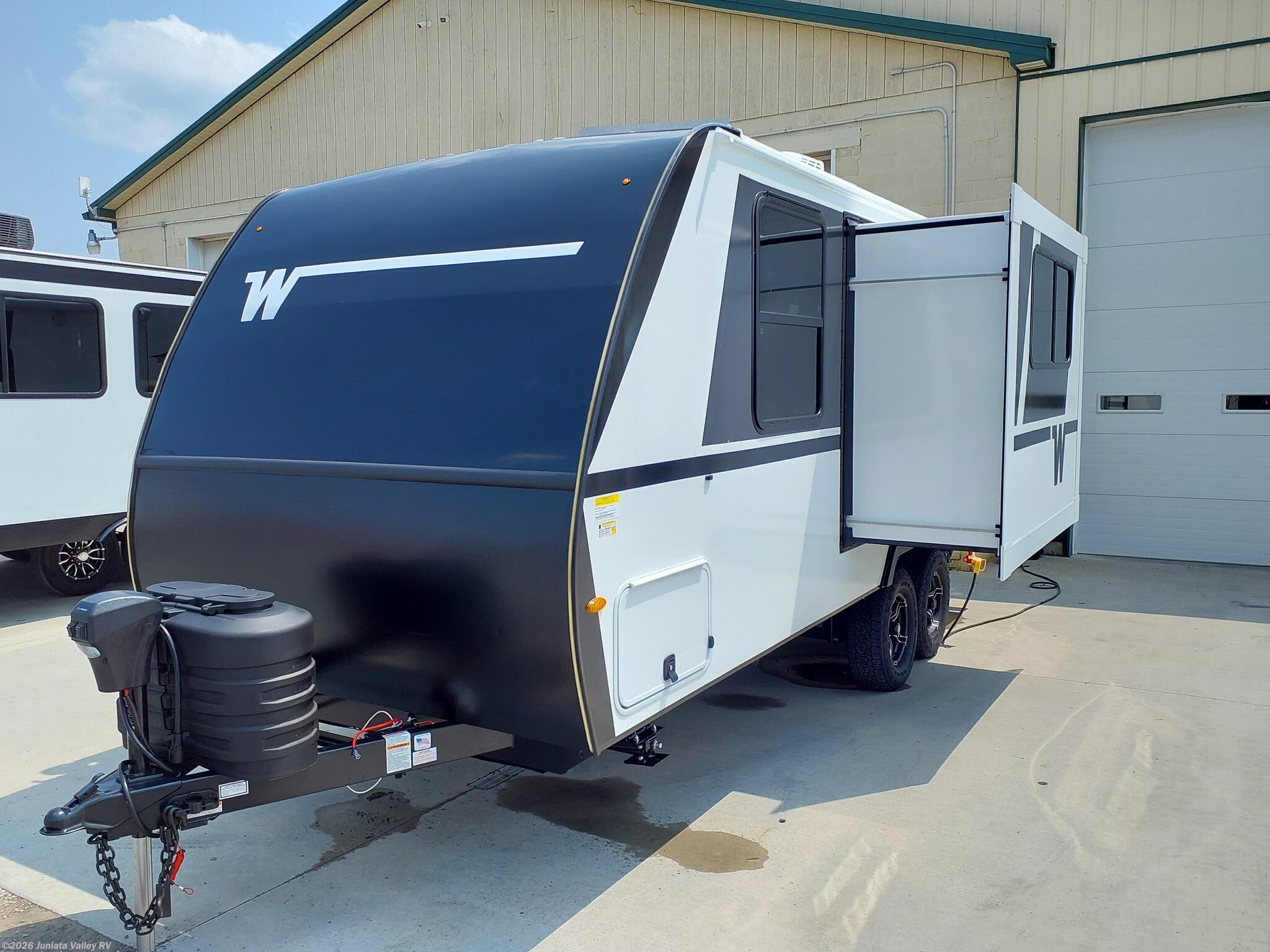 2026 Winnebago Micro Minnie 2108DS - New Travel Trailer For Sale by Juniata Valley RV in Mifflintown, Pennsylvania features LP Detector, Slideout, Detachable Power Cord, Black Tank Flush, Water Heater