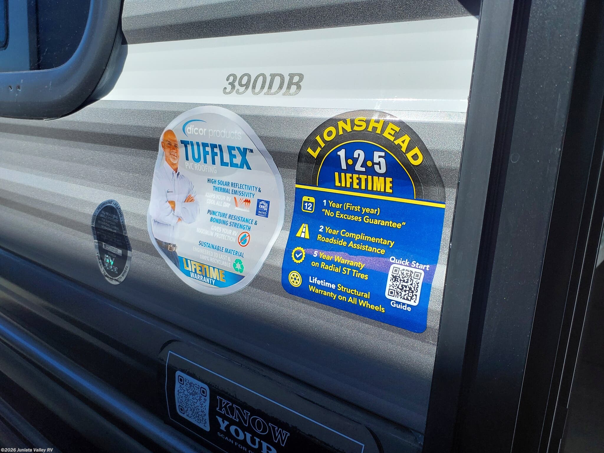 New 2026 CrossRoads Zinger 390DB available in Mifflintown, Pennsylvania