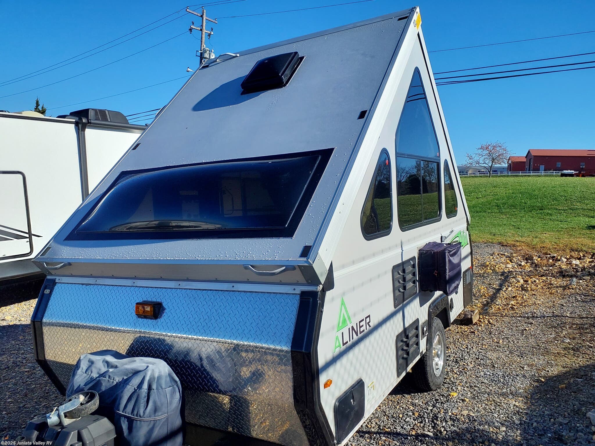 2016 Aliner Classic - Used Expandable Trailer for sale by Juniata Valley RV in Mifflintown, Pennsylvania