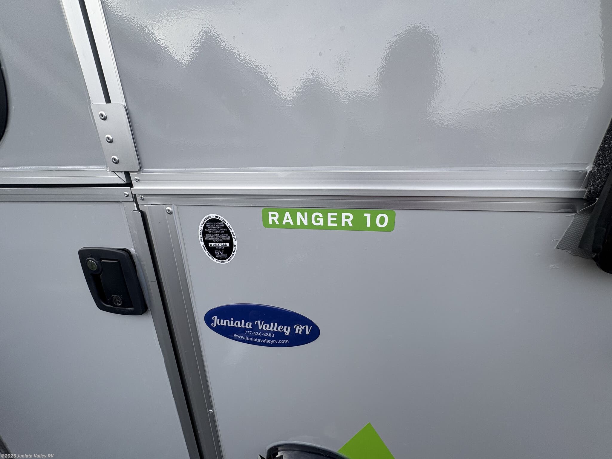 2026 Aliner Ranger 10 Dual Bed - New Popup For Sale by Juniata Valley RV in Mifflintown, Pennsylvania features Tinted Windows, Removable Table, Stabilizer Jacks, Spare Tire Kit, LP Detector