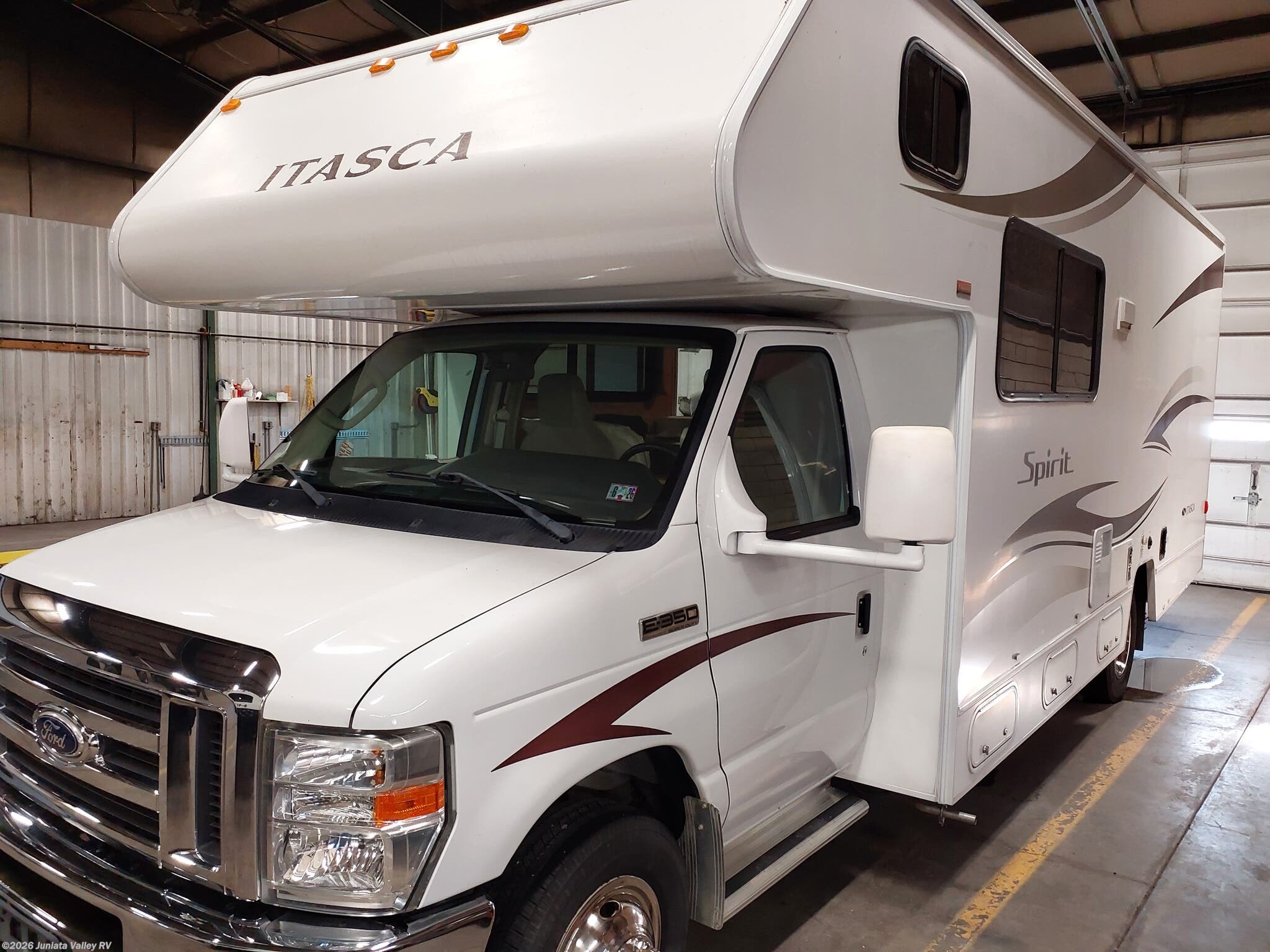 2015 Itasca Spirit 25B - Used Class C For Sale by Juniata Valley RV in Mifflintown, Pennsylvania features Awning, LP Detector, Power Awning, Toilet, Generator