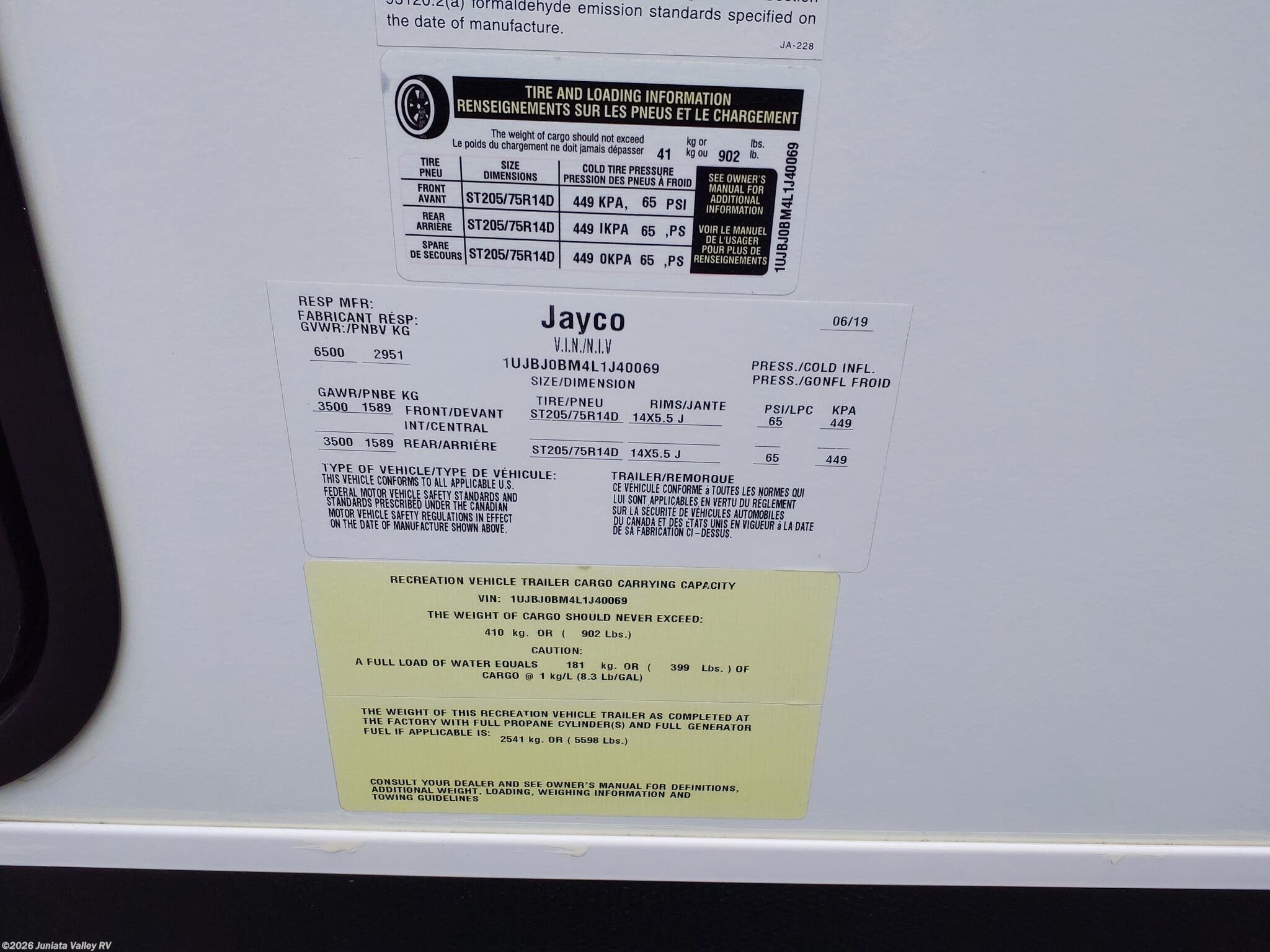 2020 Jayco Jay Feather 22RB - Used Travel Trailer For Sale by Juniata Valley RV in Mifflintown, Pennsylvania features Air Conditioning, Stove, Oven, Hitch, Slideout