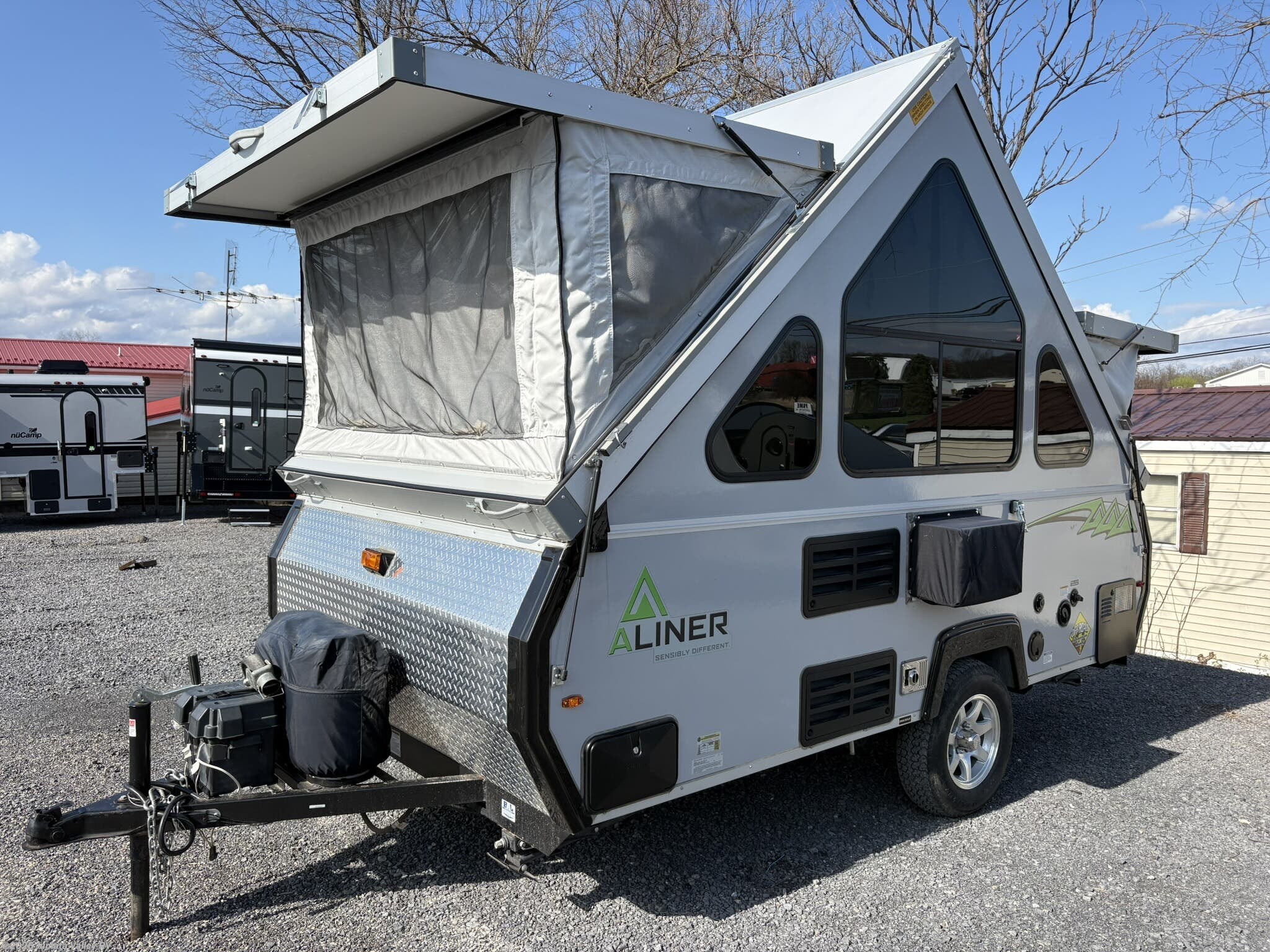 2015 Aliner Classic - Used Popup For Sale by Juniata Valley RV in Mifflintown, Pennsylvania features Stabilizer Jacks, Water Heater, Non-Smoking Unit, Converter, Refrigerator