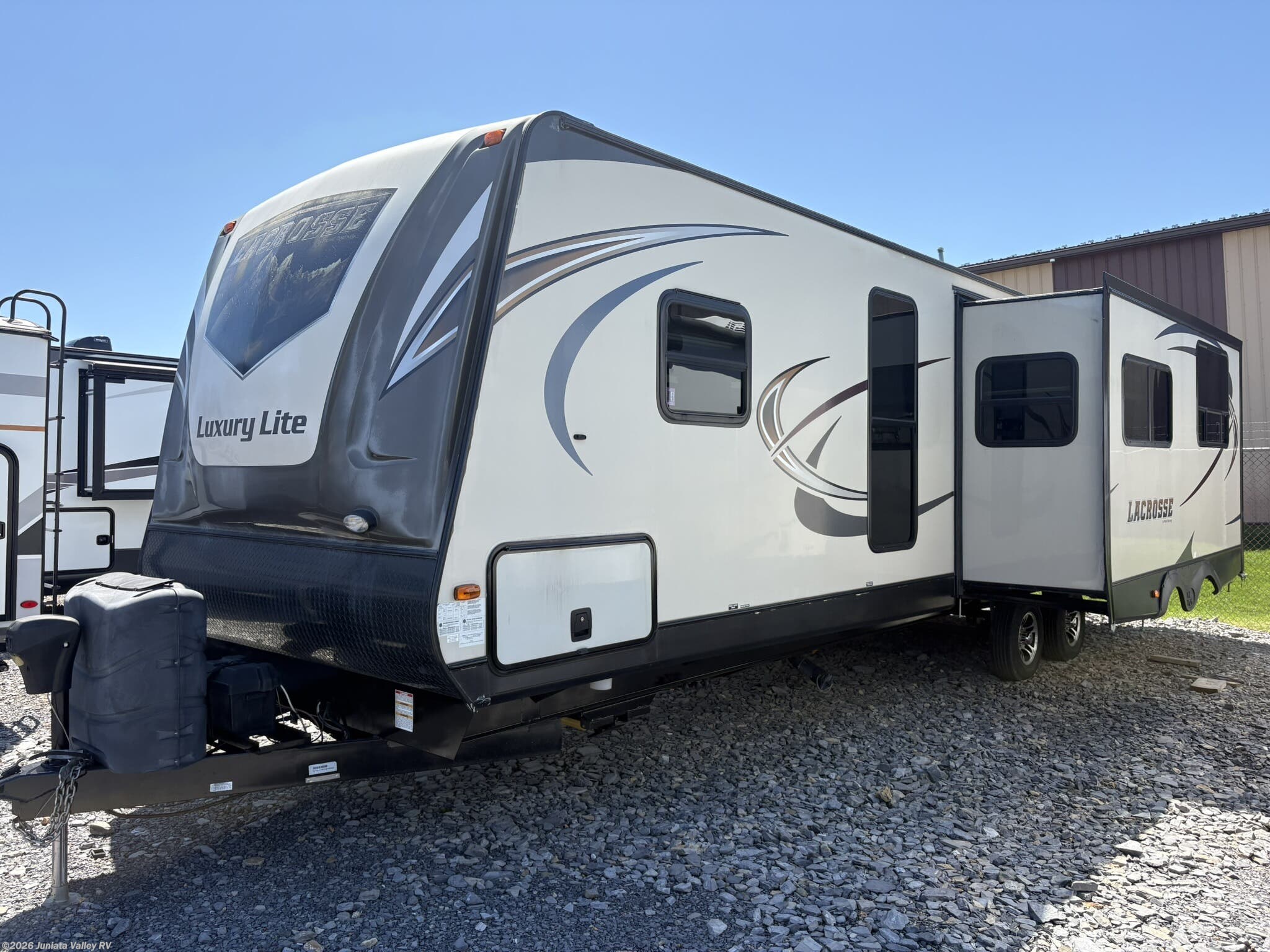 2016 LaCrosse 331BHT by Prime Time from Juniata Valley RV in Mifflintown, Pennsylvania