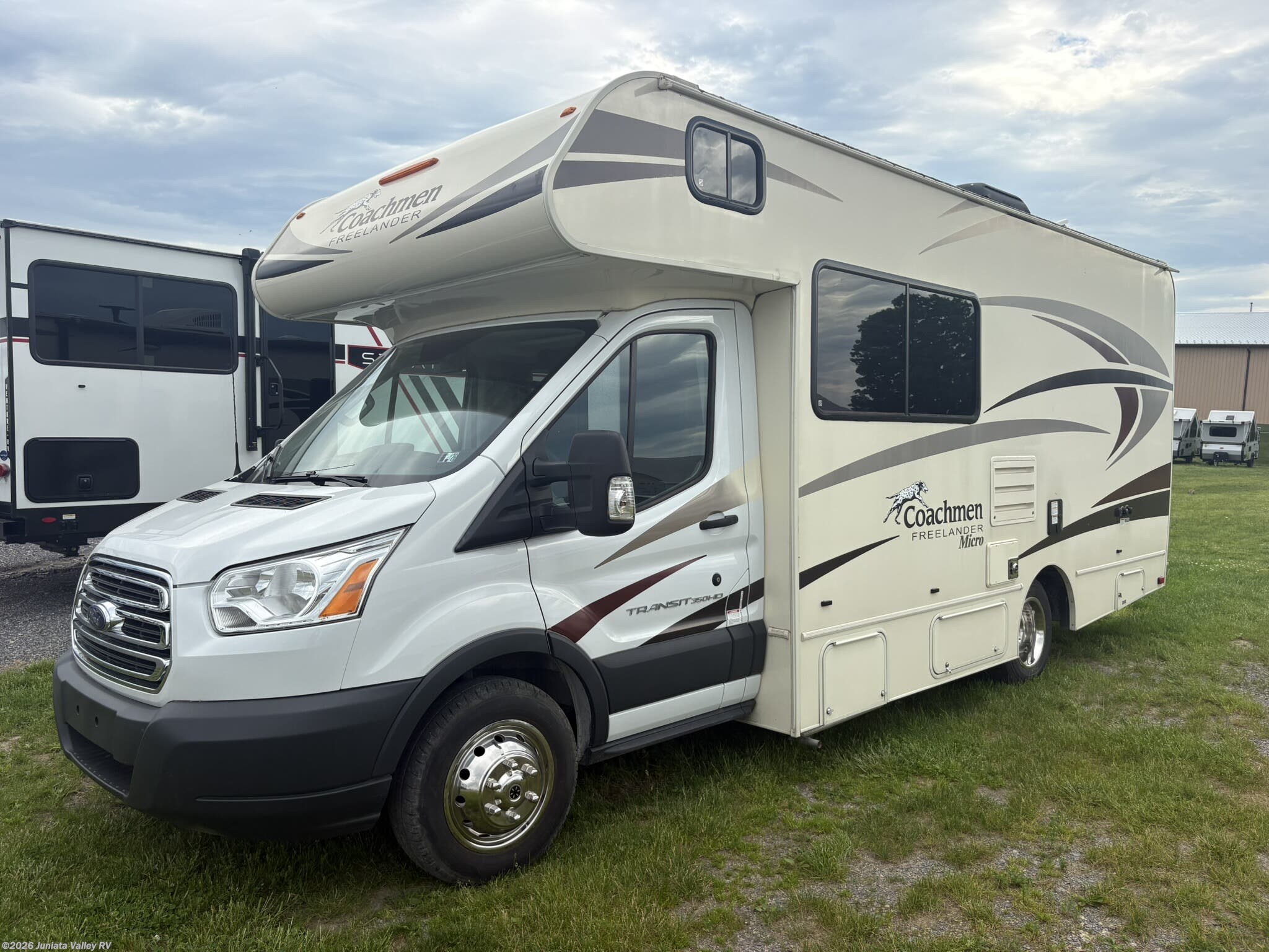2017 Coachmen Freelander 20CB (Ford Transit) - Used Class C For Sale by Juniata Valley RV in Mifflintown, Pennsylvania features Skylight, Ladder, Toilet, LP Detector, Battery Charger