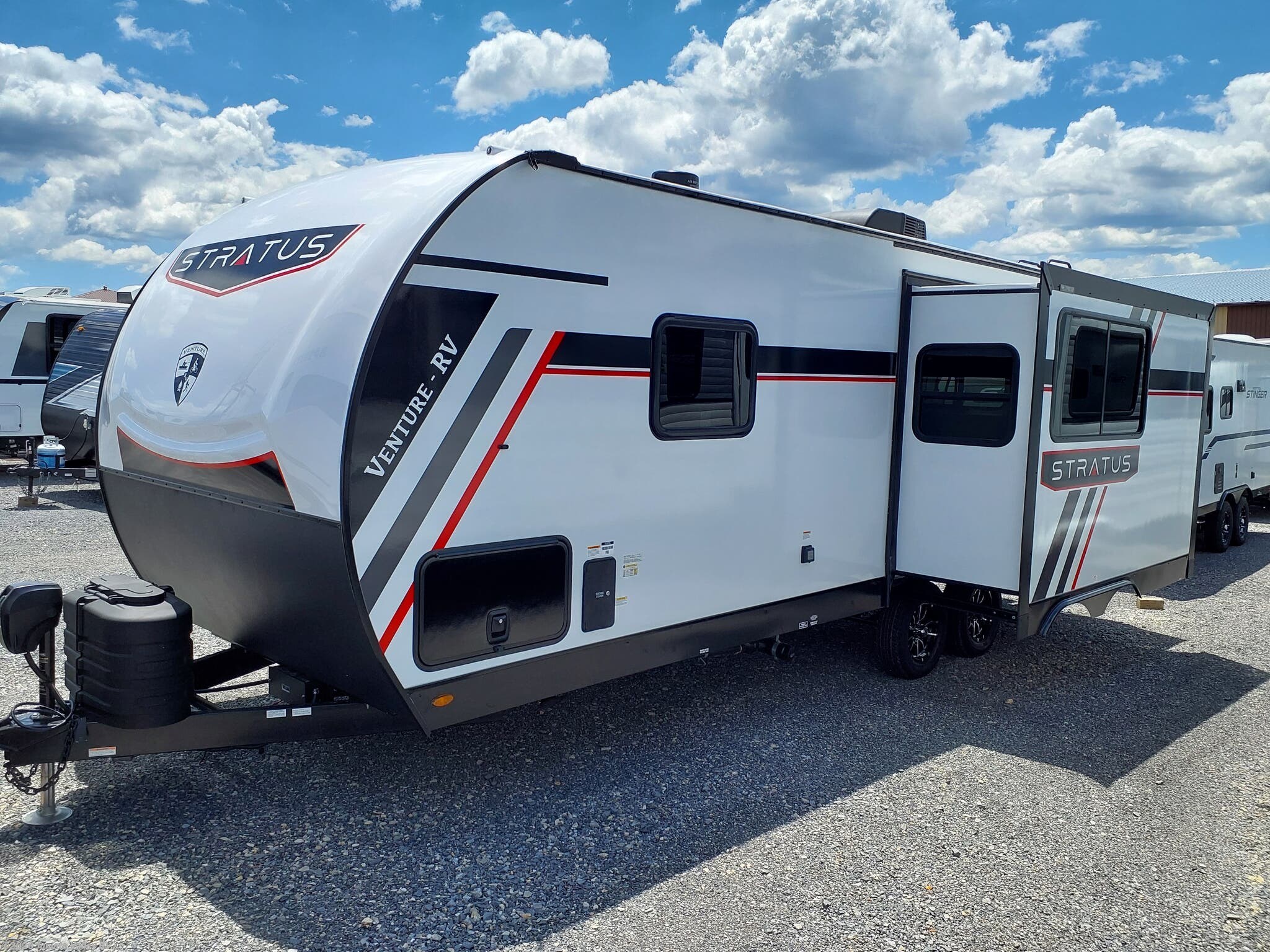 2026 Venture RV Stratus SR241VRK - New Travel Trailer For Sale by Juniata Valley RV in Mifflintown, Pennsylvania features Detachable Power Cord, Shower, Ladder, Fiberglass Sidewalls, Skylight