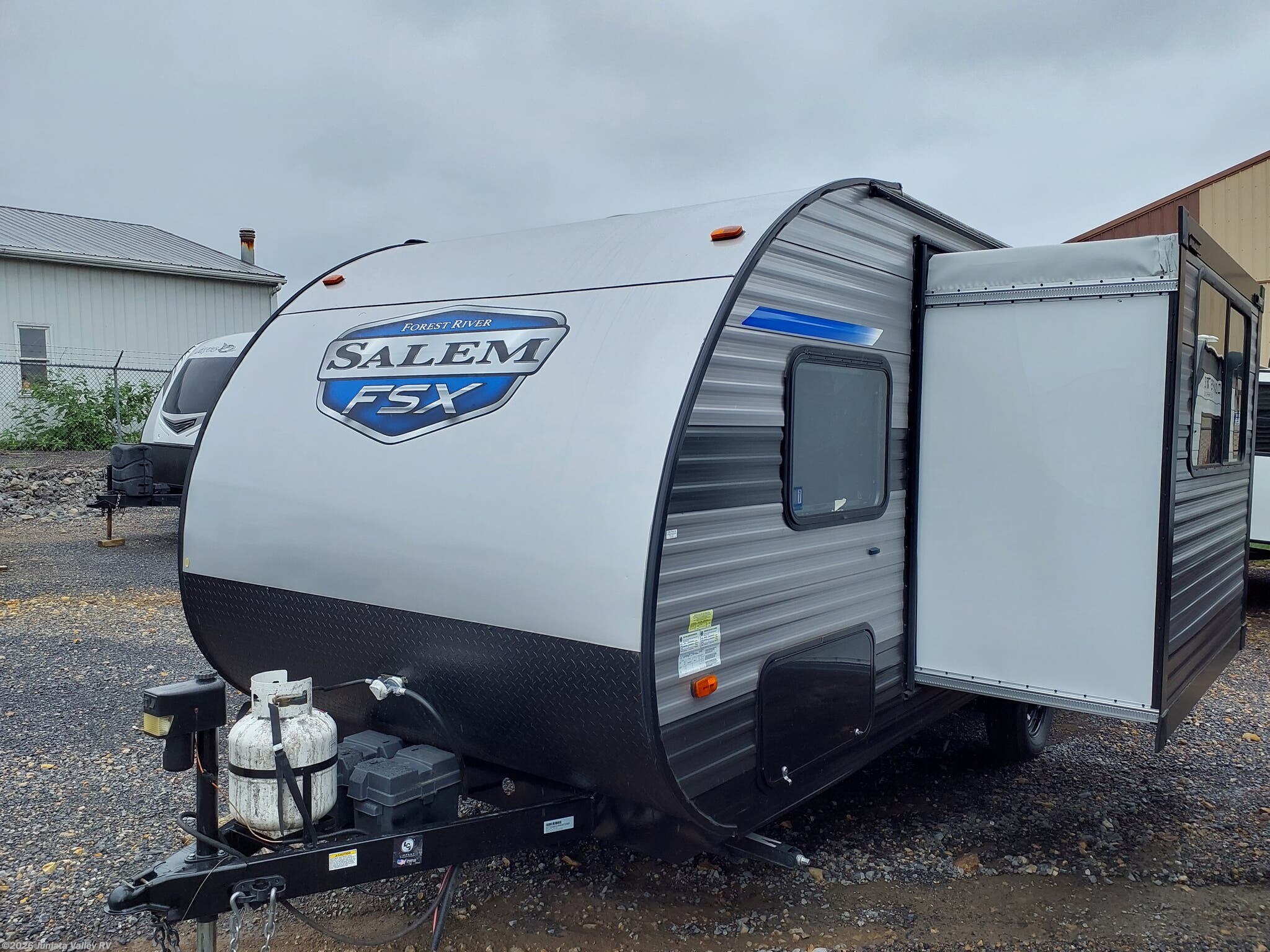 2021 Forest River Salem FSX 178BHSK - Used Travel Trailer For Sale by Juniata Valley RV in Mifflintown, Pennsylvania features Screen Door, Stereo System, Toilet, Thermofoil Countertops, Enclosed Underbelly