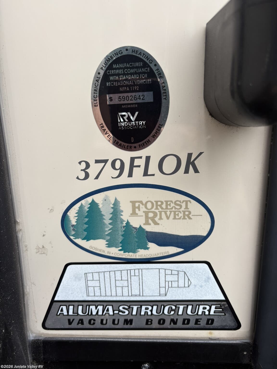 2021 Forest River Sandpiper SAF379FLOK - Used Fifth Wheel For Sale by Juniata Valley RV in Mifflintown, Pennsylvania features Non-Smoking Unit, Furnace, Stove, External Shower, Theater Seating