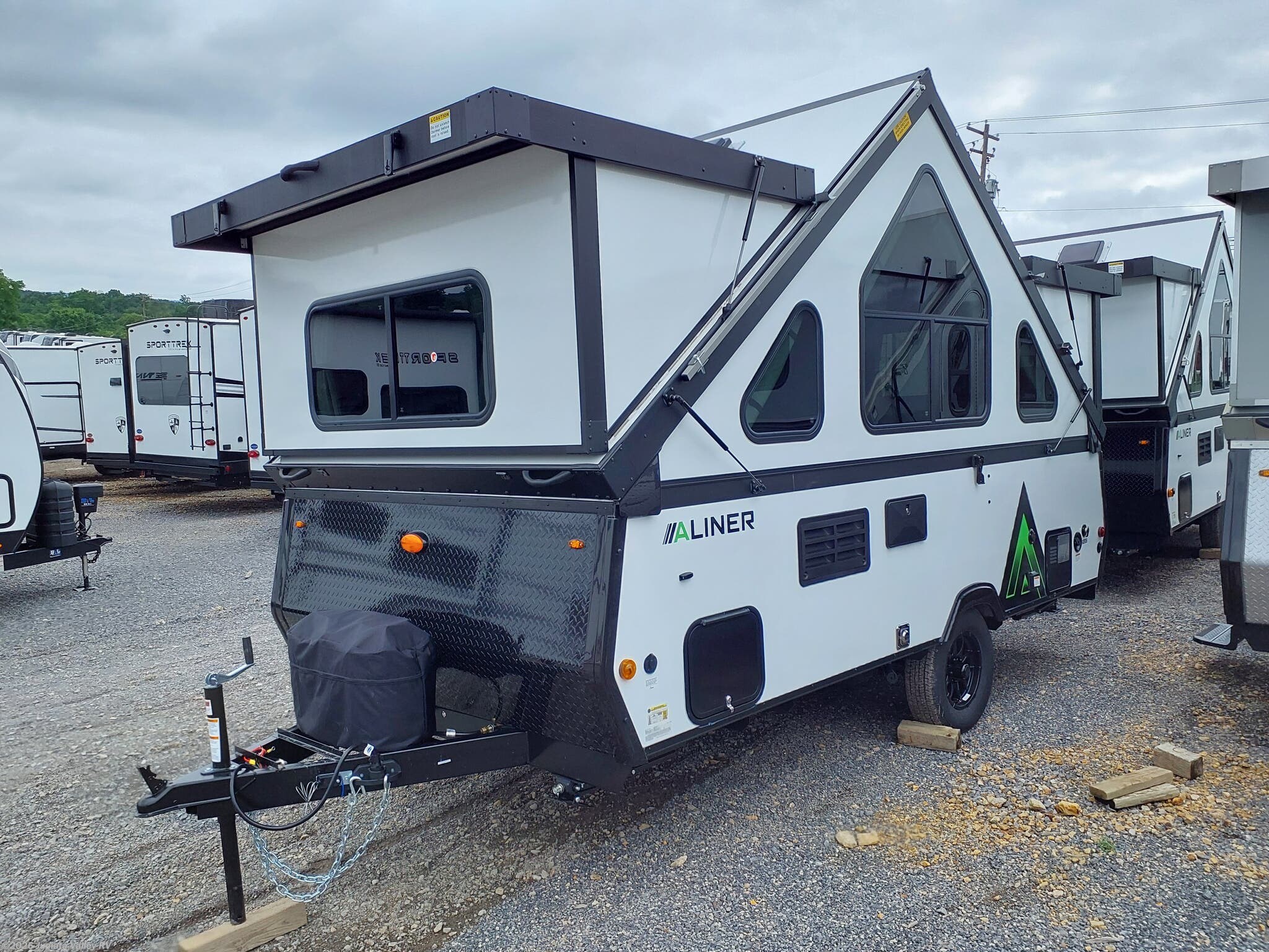 2027 Aliner Expedition - New Expandable Trailer For Sale by Juniata Valley RV in Mifflintown, Pennsylvania features Microwave, Air Conditioning, Furnace, Refrigerator, External Shower