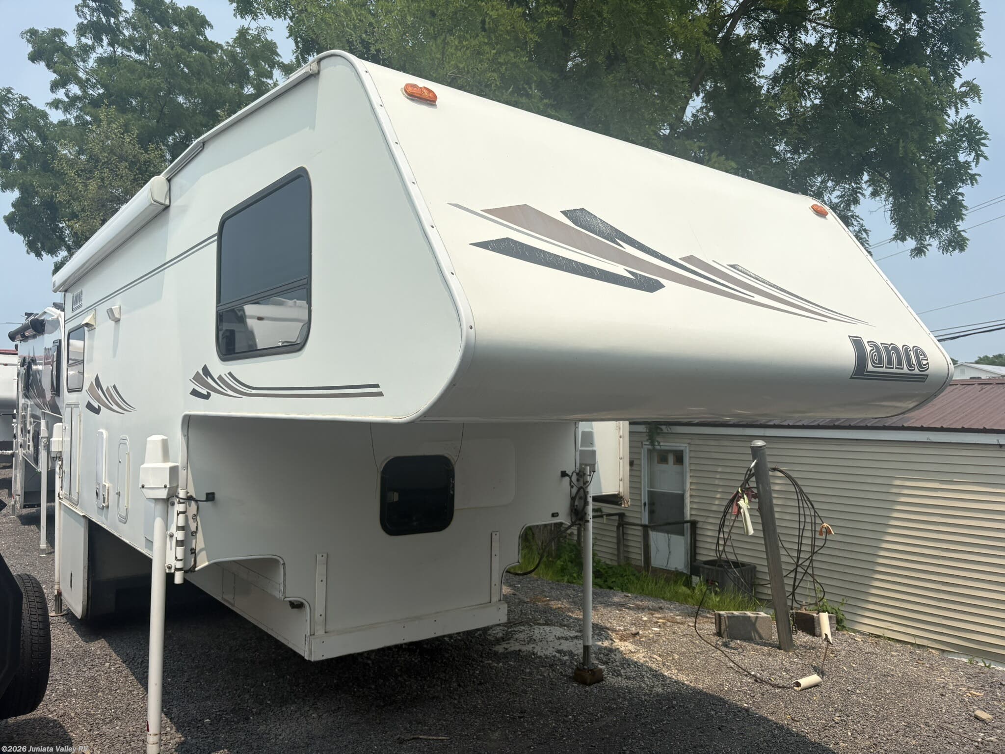 New 2005 Lance TC 1181 available in Mifflintown, Pennsylvania