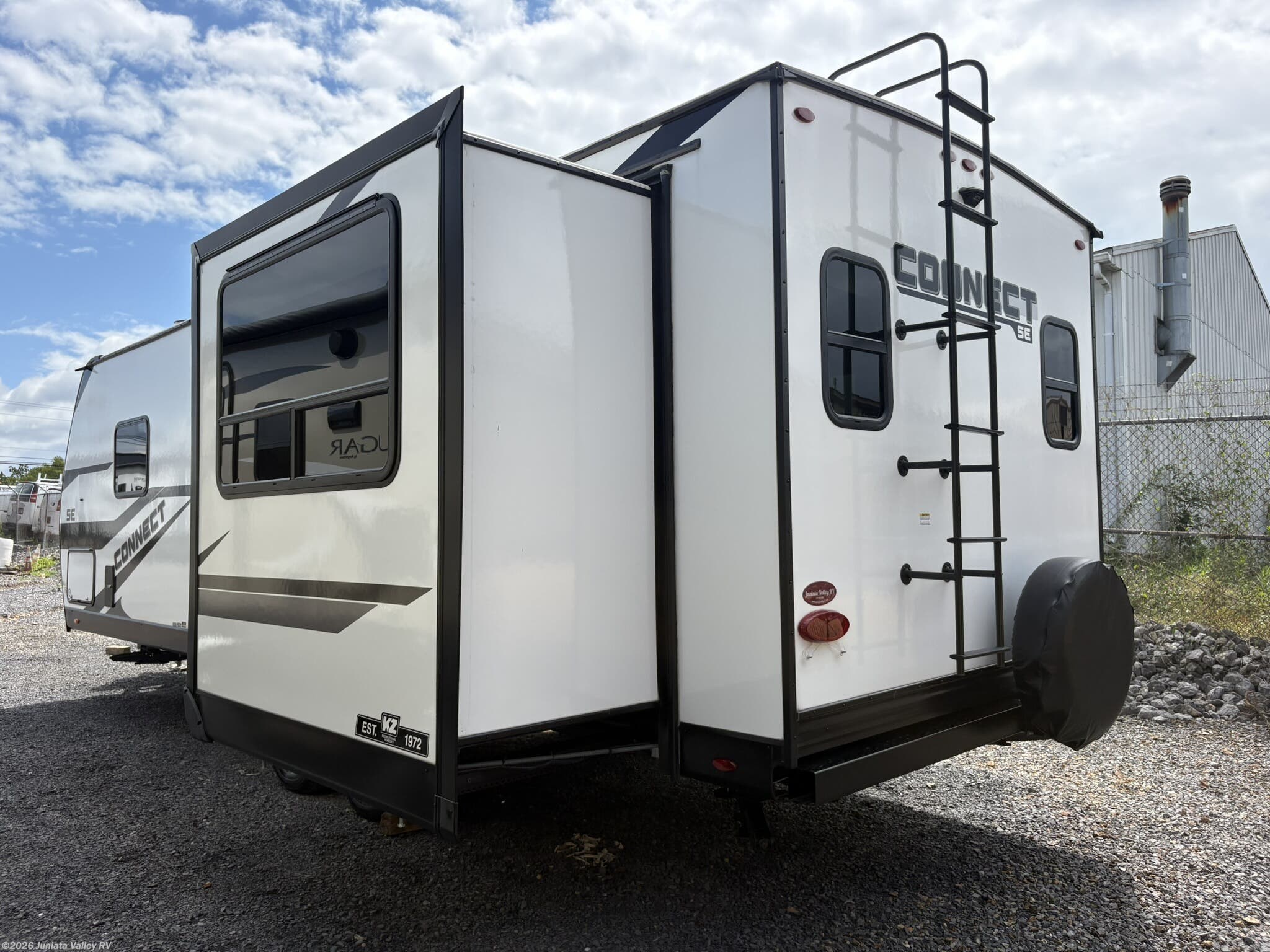 Used 2024 K-Z Connect SE C241RESE available in Mifflintown, Pennsylvania