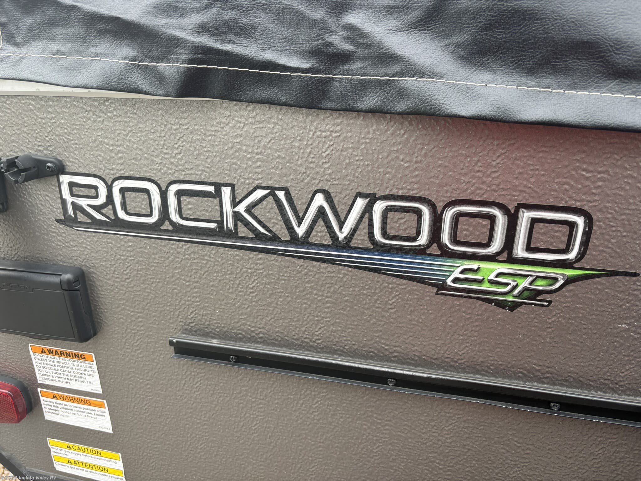 2017 Rockwood 1640 ESP - Used Popup For Sale by Juniata Valley RV in Mifflintown, Pennsylvania features Furnace, Extendable, Solar Prep, LP Detector, Spare Tire Kit