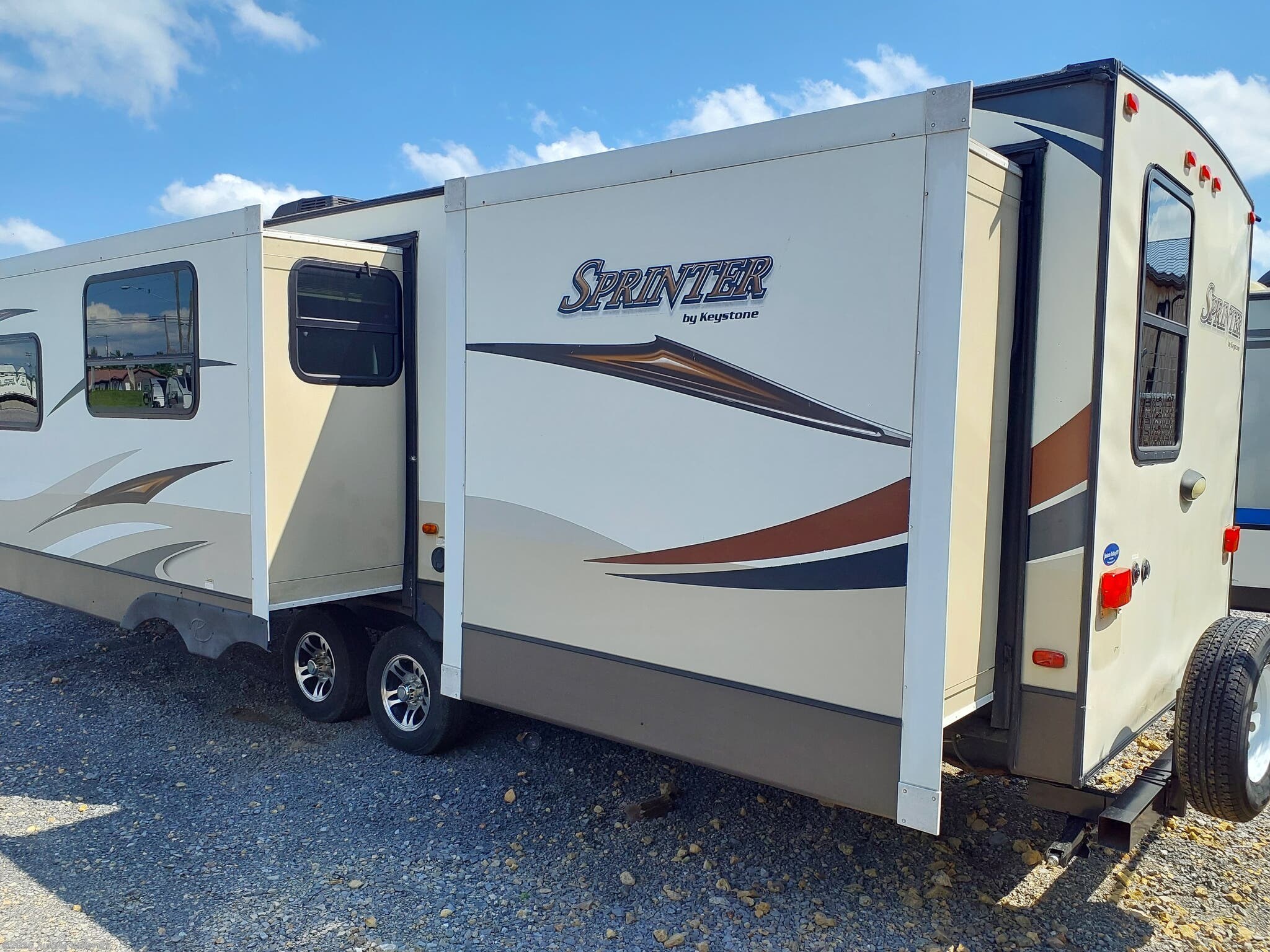 2015 Sprinter 311BHS by Keystone from Juniata Valley RV in Mifflintown, Pennsylvania