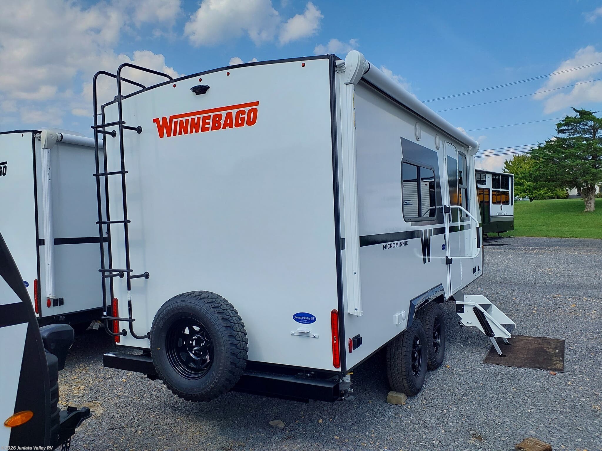 2027 Micro Minnie 200FRB by Winnebago from Juniata Valley RV in Mifflintown, Pennsylvania