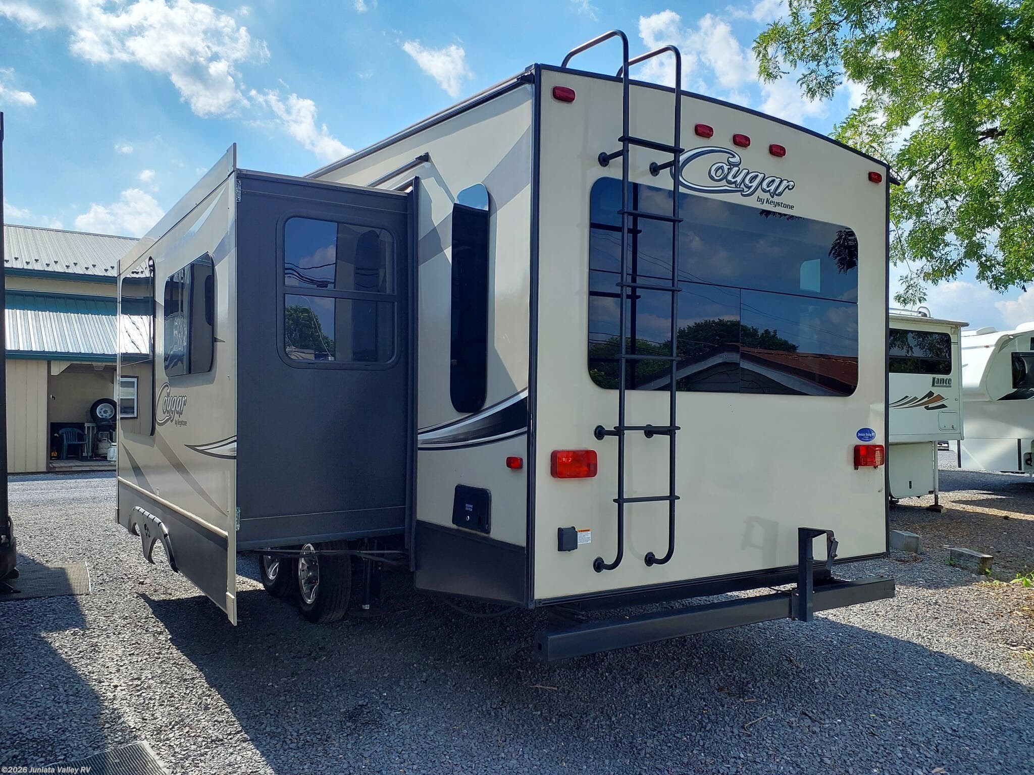 2017 Cougar SRX 39RLI by Keystone from Juniata Valley RV in Mifflintown, Pennsylvania
