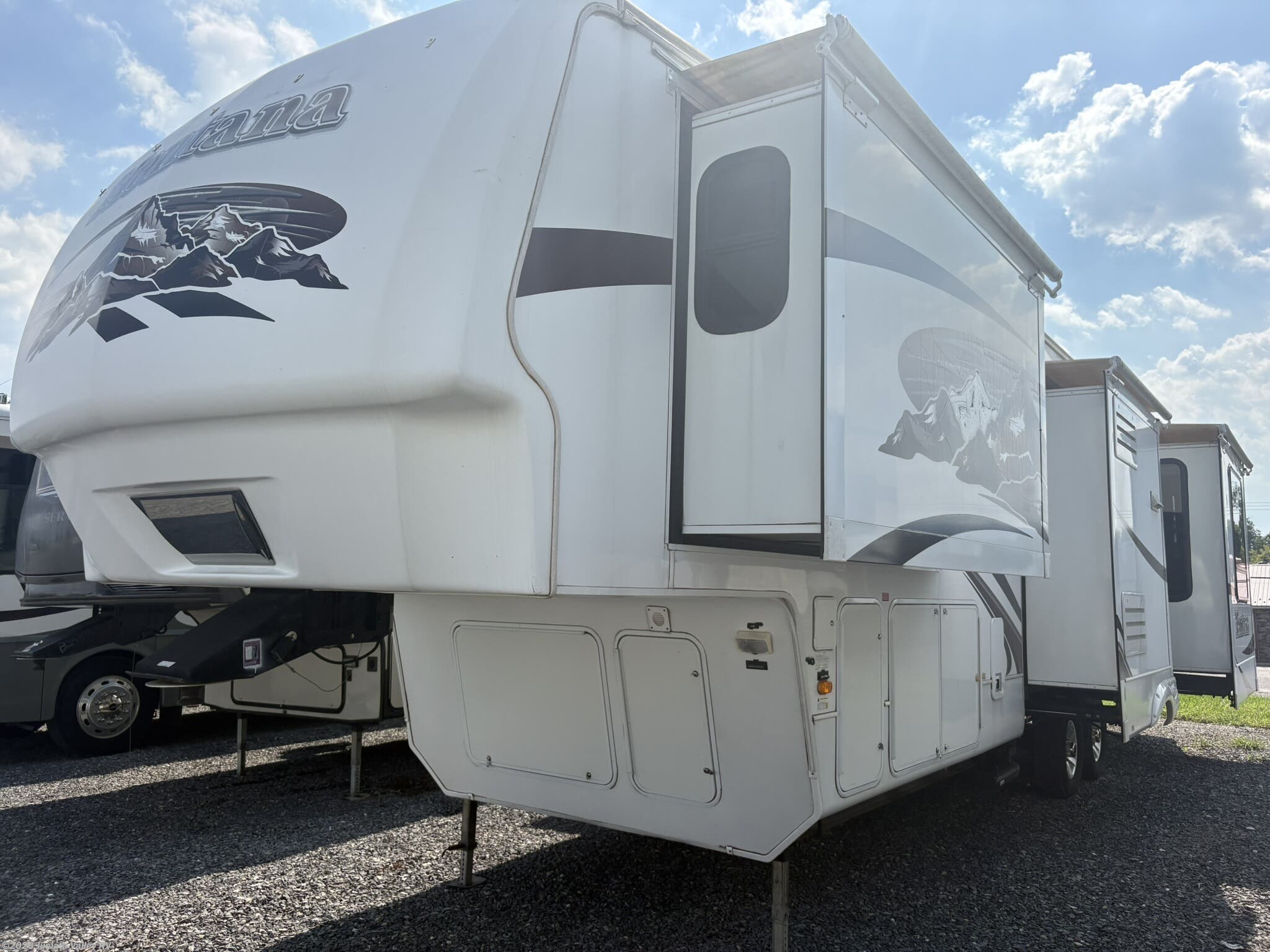 2009 Montana Big Sky 3665RE by Keystone from Juniata Valley RV in Mifflintown, Pennsylvania