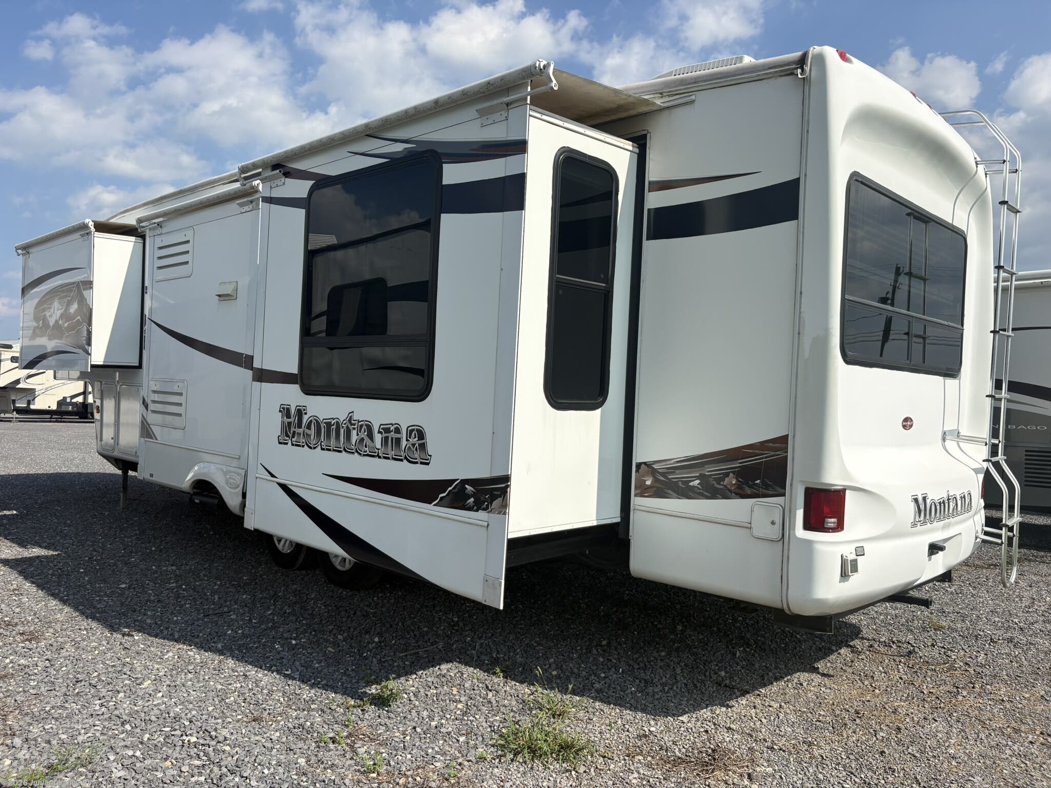 Used 2009 Keystone Montana Big Sky 3665RE available in Mifflintown, Pennsylvania